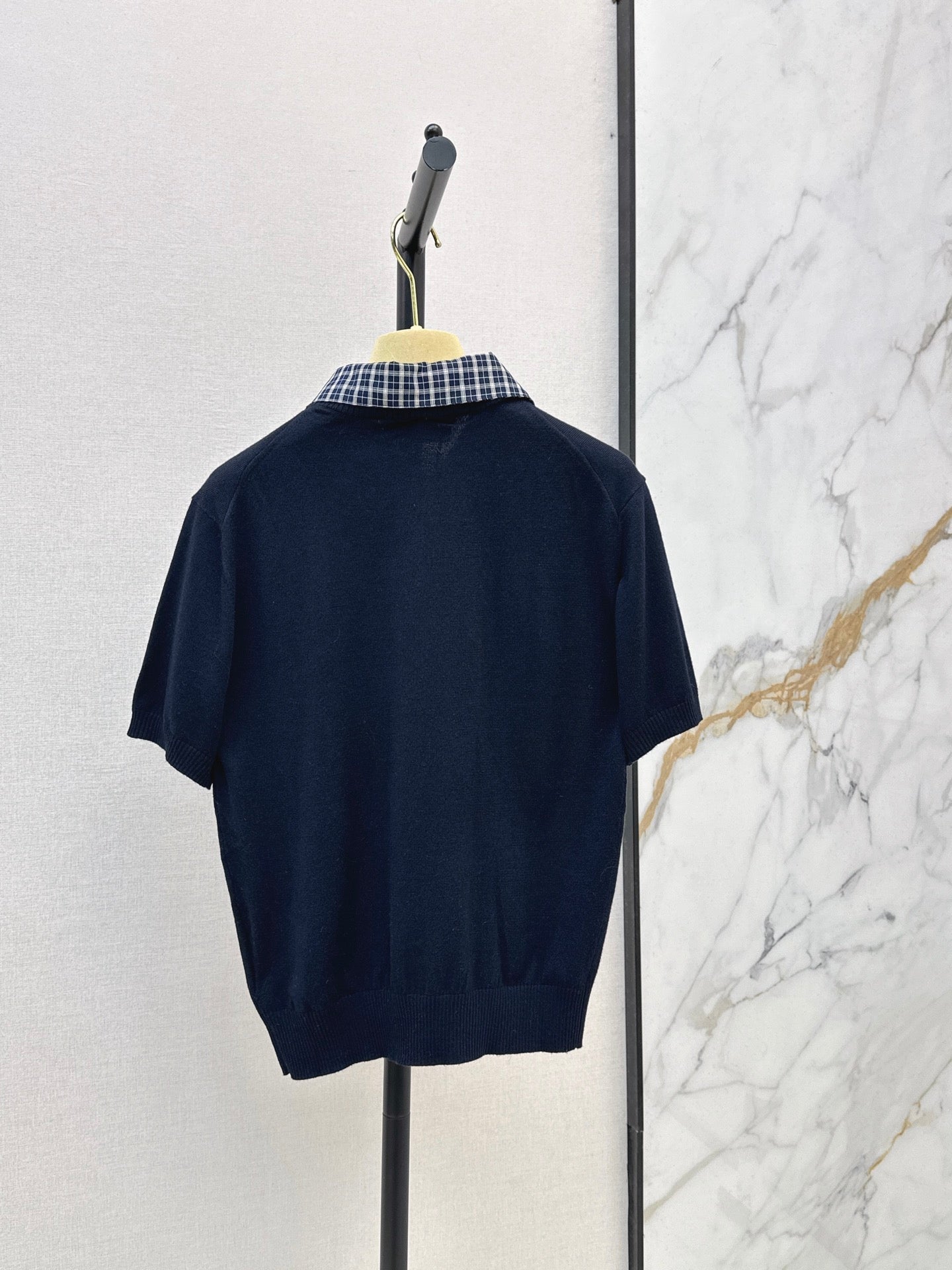 Short-Sleeve Knit Top with Plaid Collar