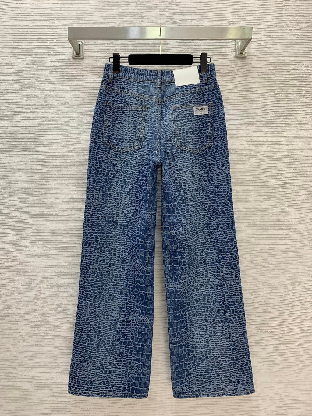 Chanel/26 New Straight-Leg Jeans