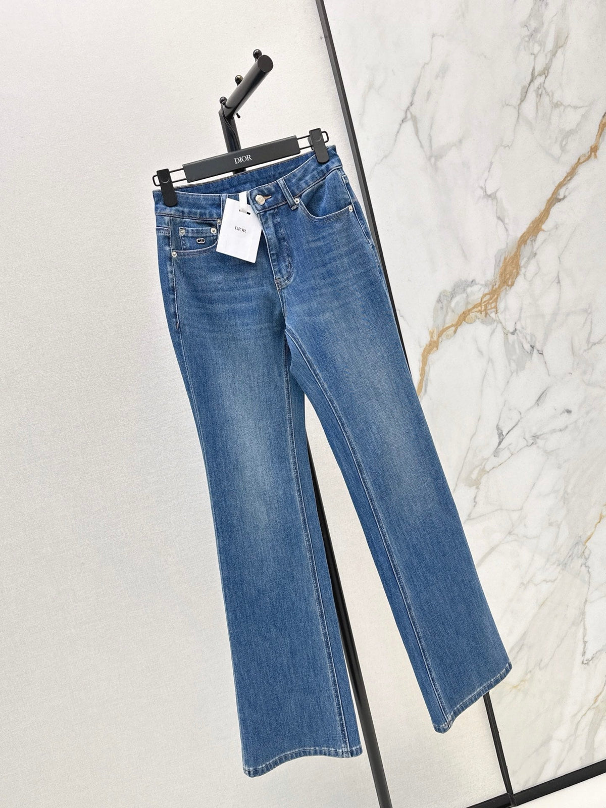 Figure-flattering stretch jeans