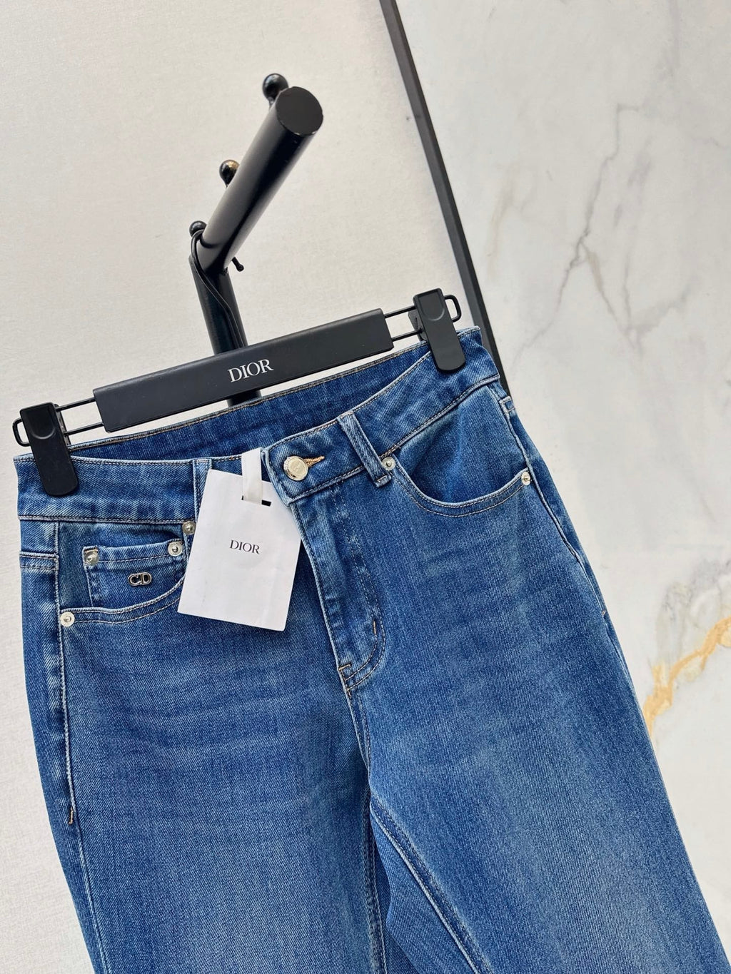 Figure-flattering stretch jeans