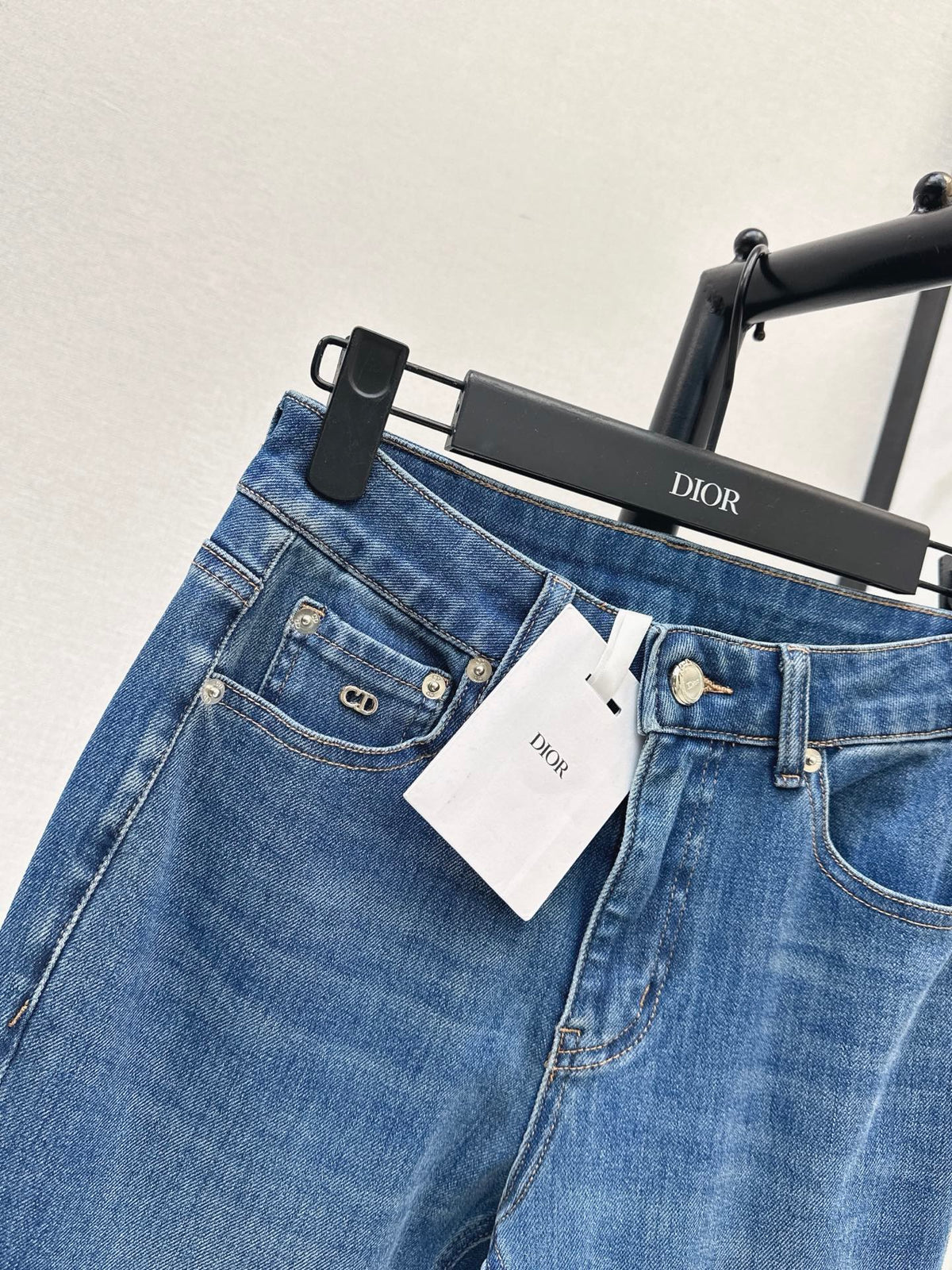 Figure-flattering stretch jeans