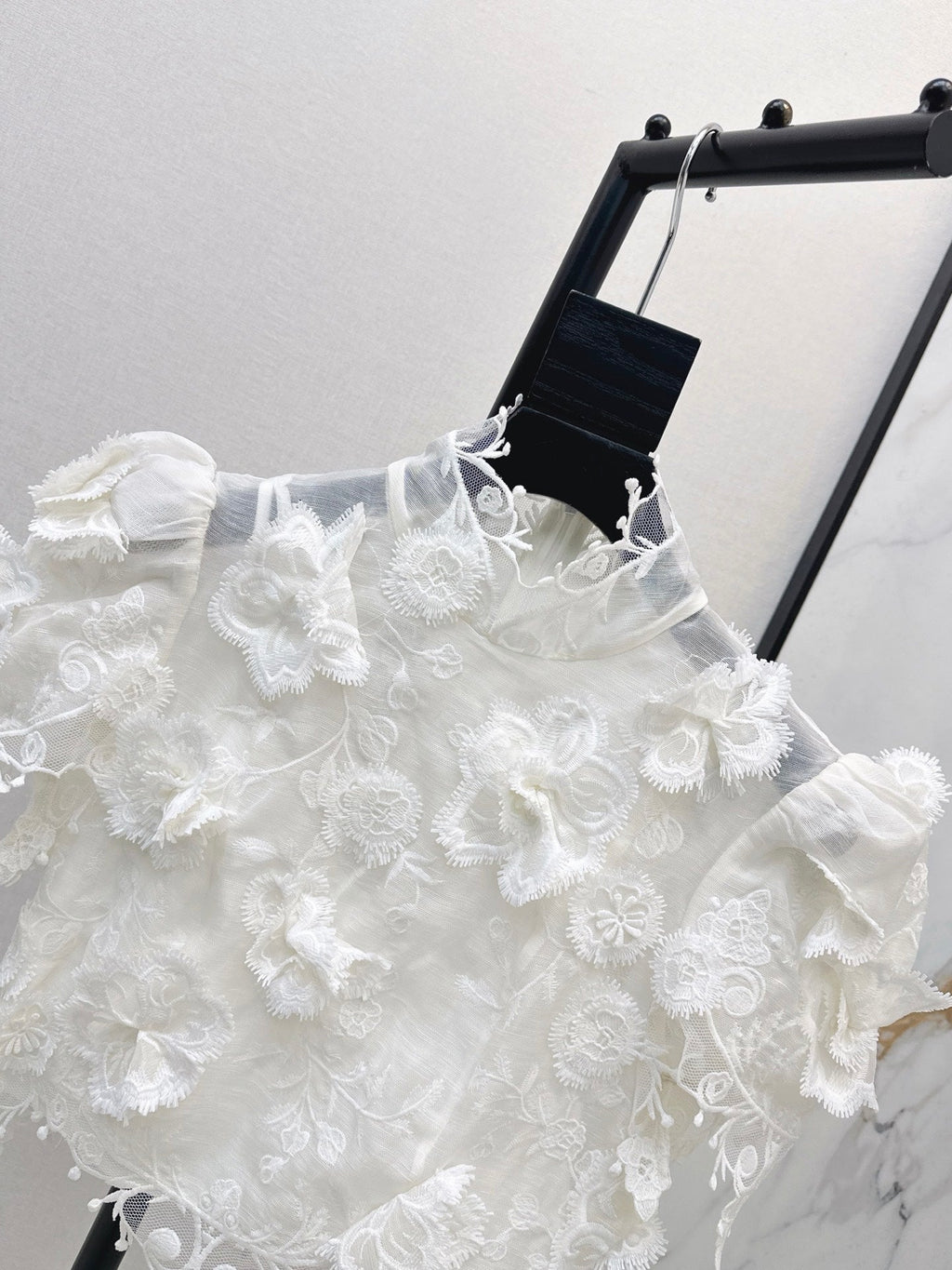 zimmermann/26ss 3D Floral Sleeveless Cropped Top