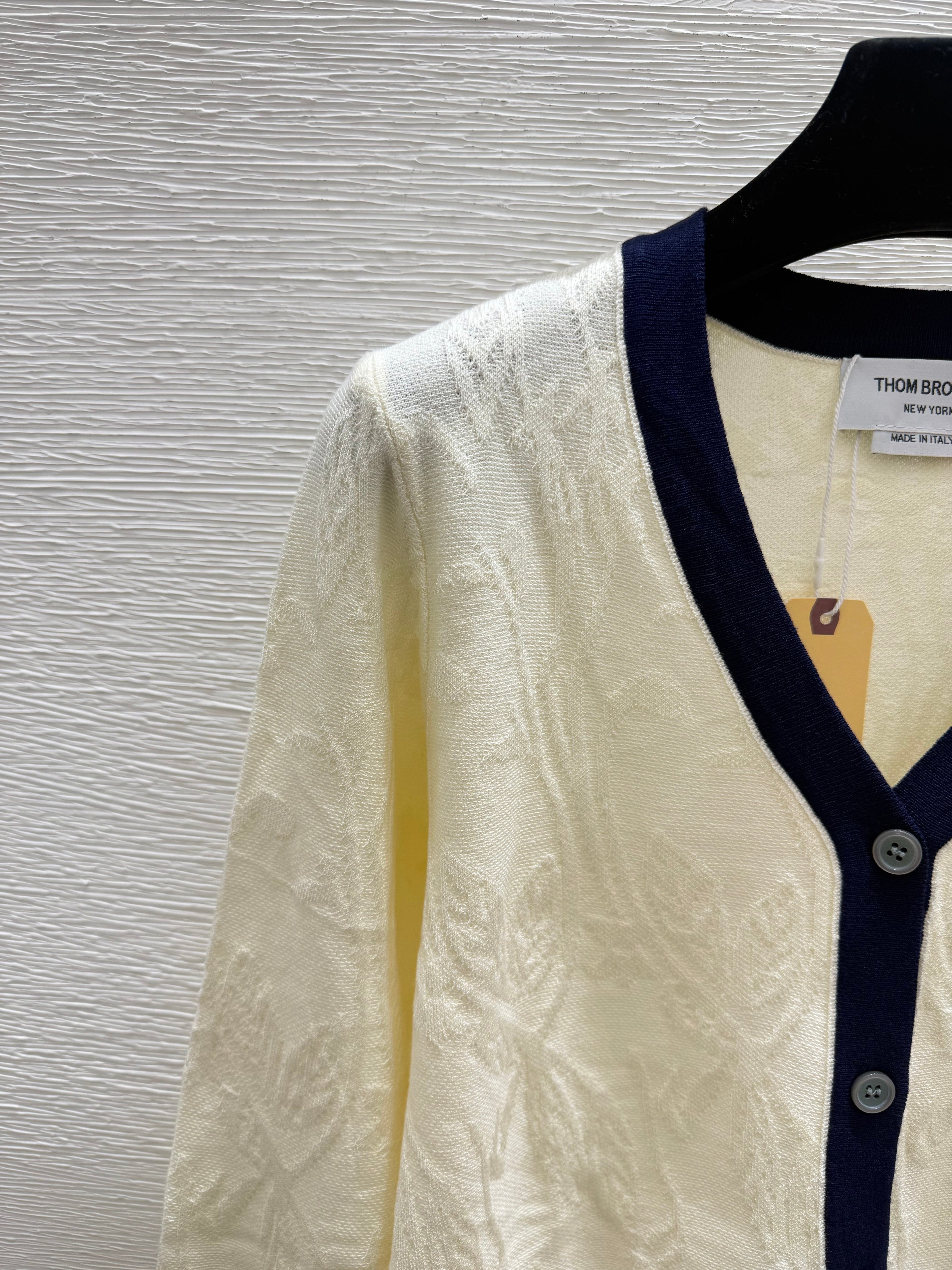 Thom Browne/26 New Puppy Embroidered Four-Bar V-Neck Cable Knit Cardigan