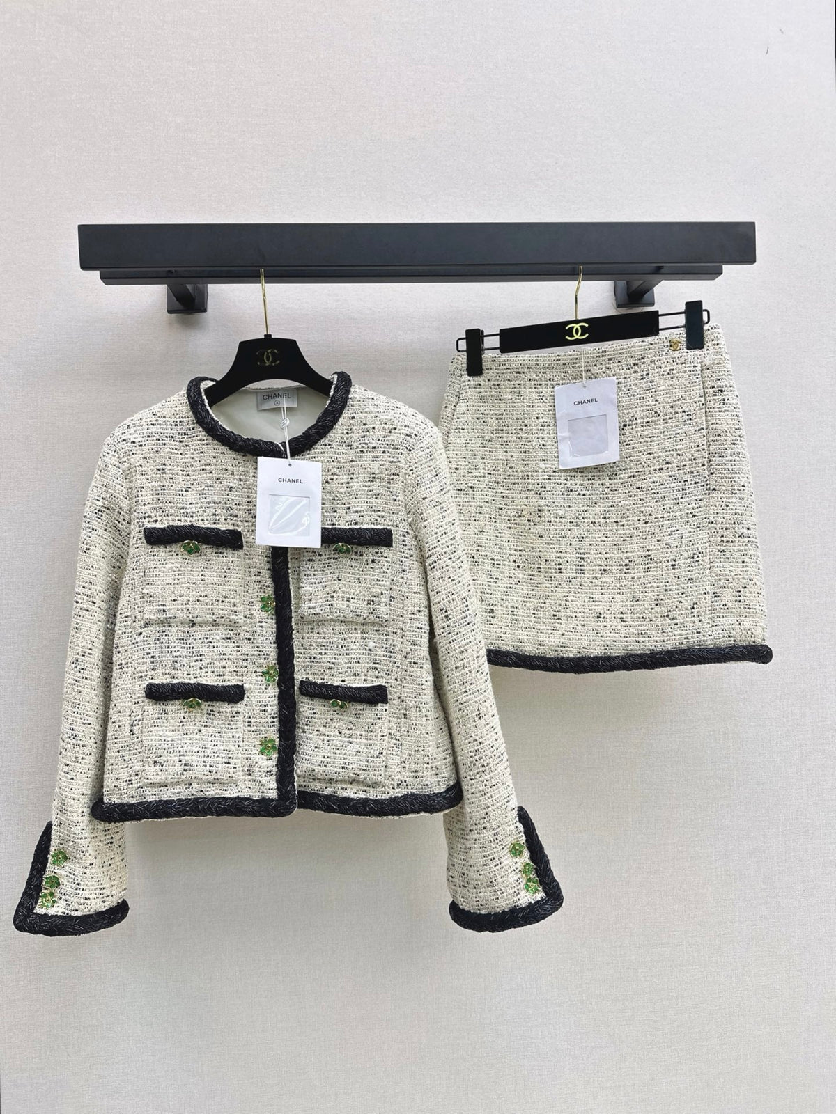 Chanel / 26 Fall/Winter Latest Stunning Woven Fabric Set