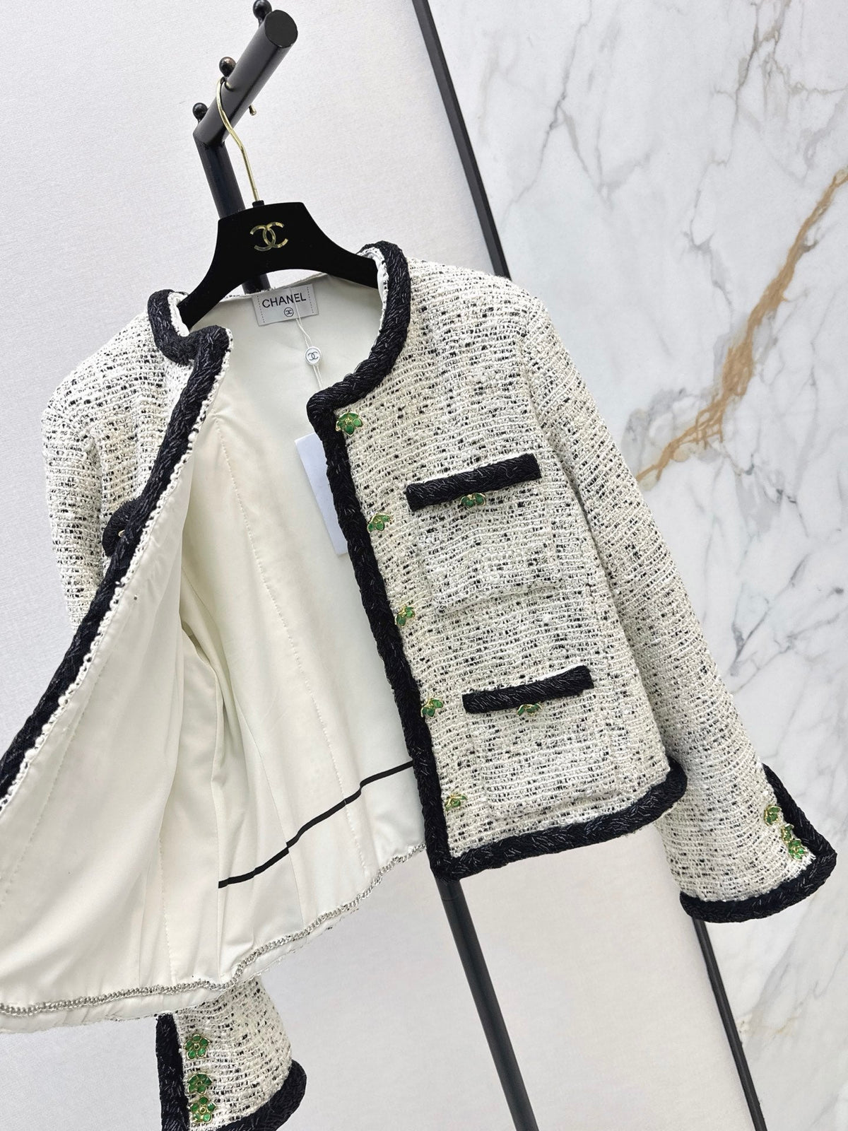 Chanel / 26 Fall/Winter Latest Stunning Woven Fabric Set