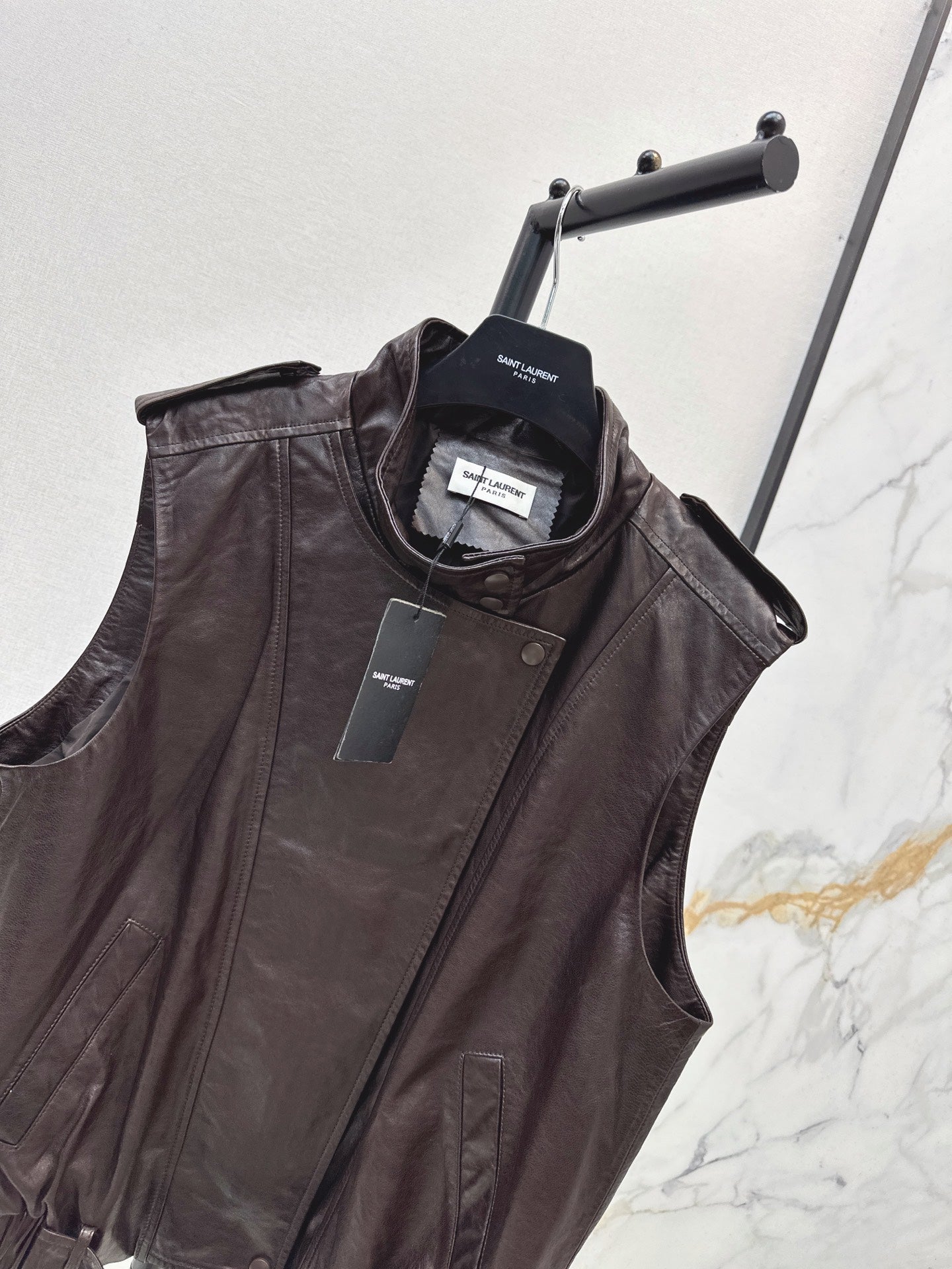Yves Saint Laurent/26 Early Spring Latest Leather Vest