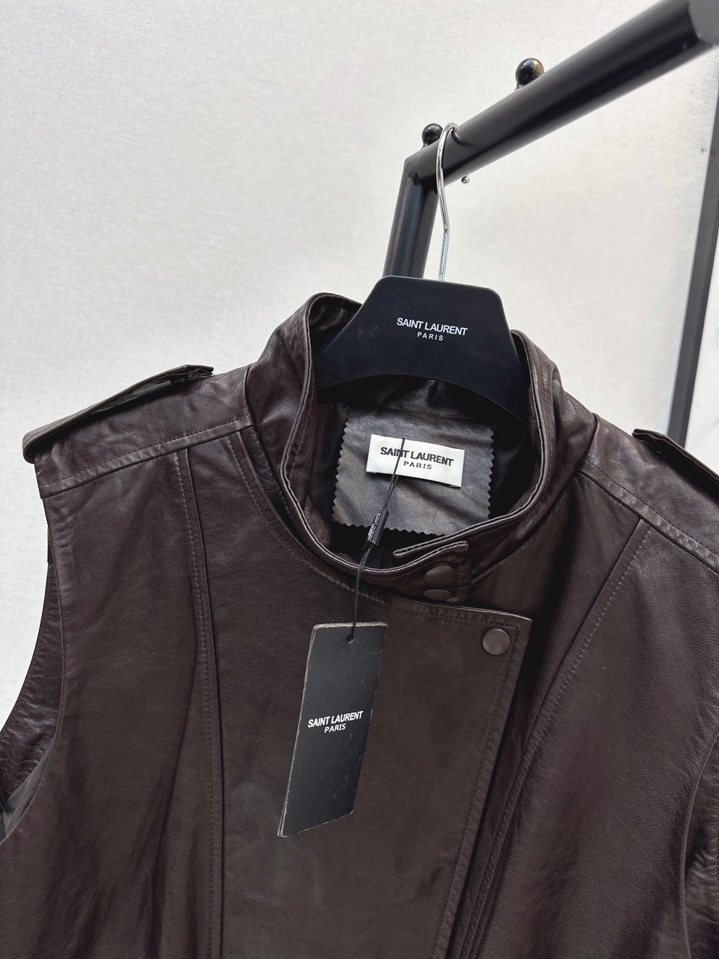 Yves Saint Laurent/26 Early Spring Latest Leather Vest