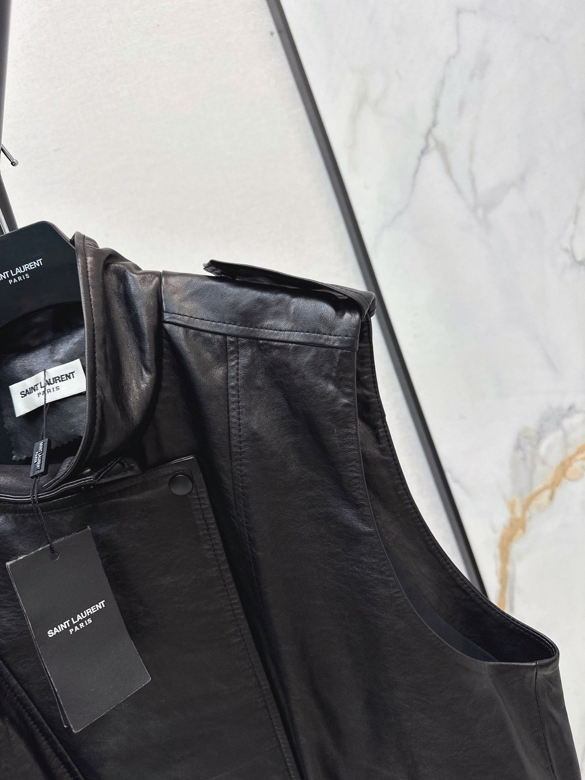 Yves Saint Laurent/26 Early Spring Latest Leather Vest