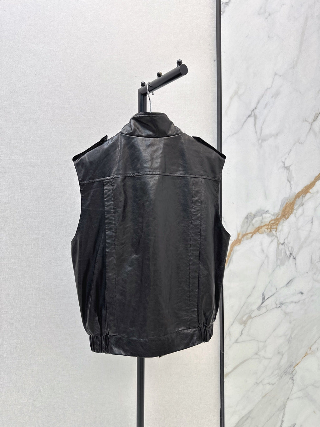 Yves Saint Laurent/26 Early Spring Latest Leather Vest