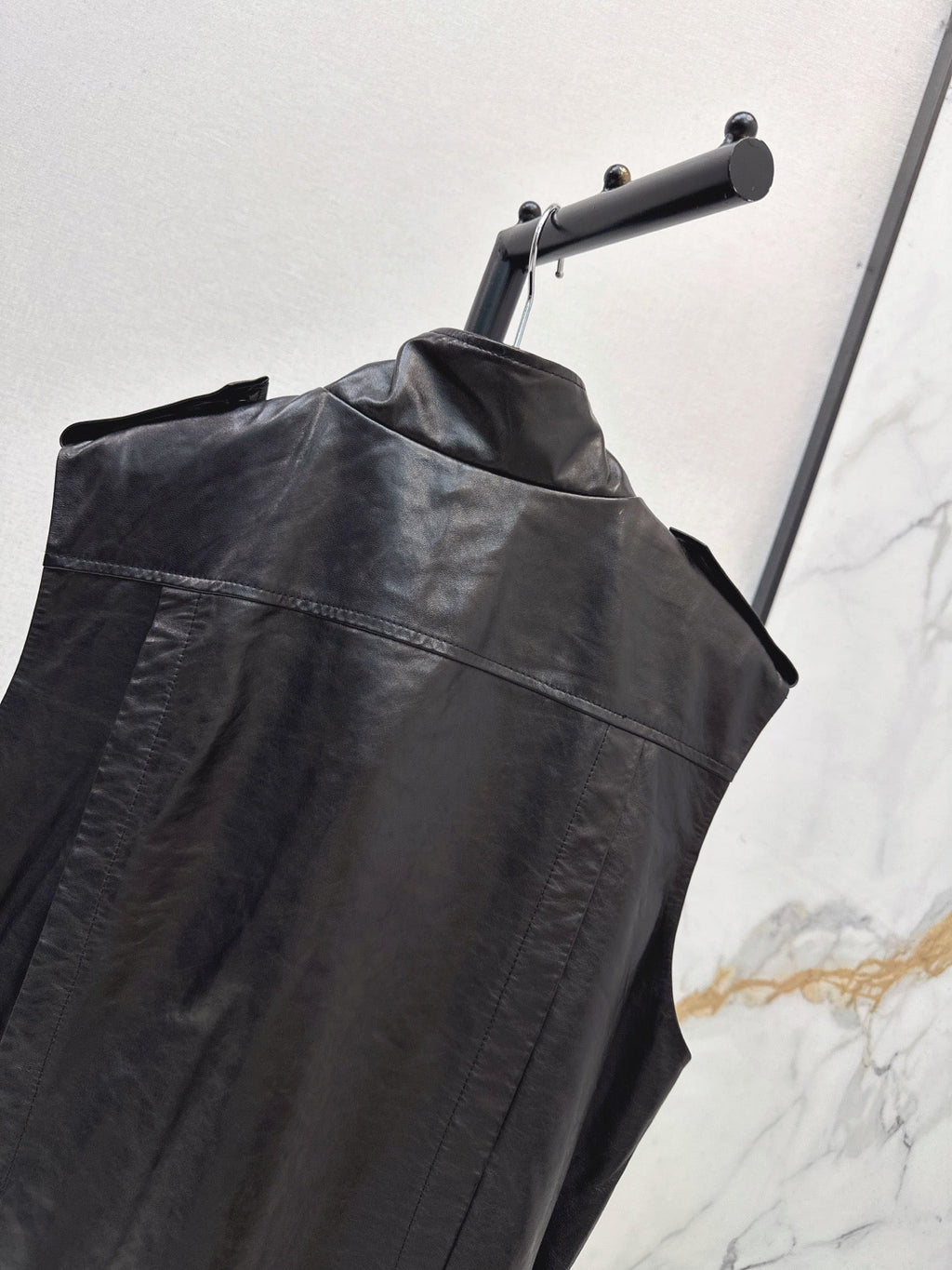 Yves Saint Laurent/26 Early Spring Latest Leather Vest