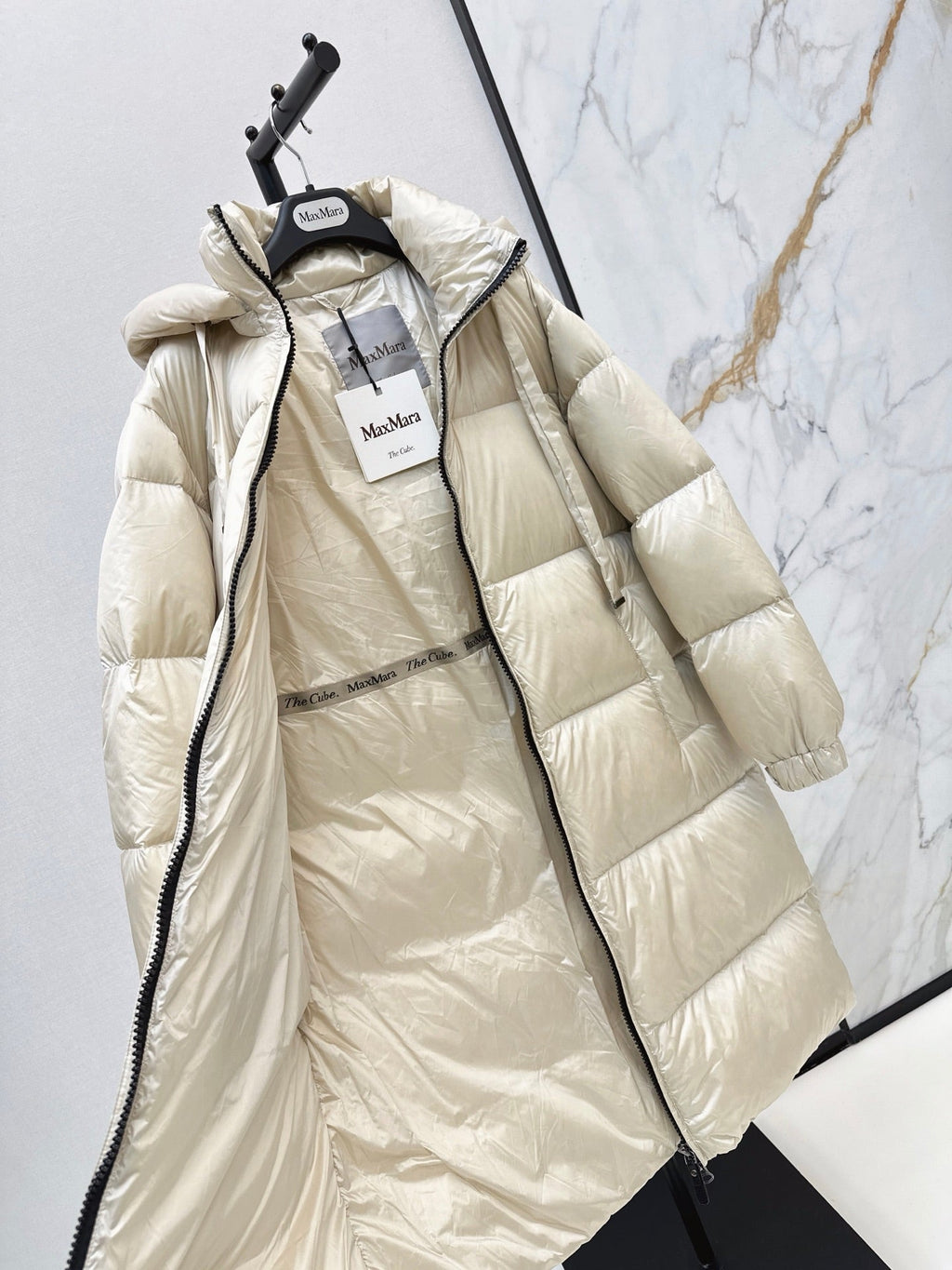 Max Mara/26 Autumn and Winter Latest Hooded Down Jacket