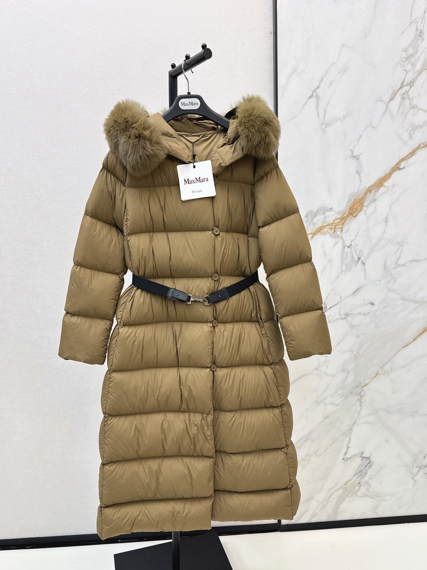 Max Mara/26 Fall/Winter Latest Large Fur Collar Hooded Down Jacket