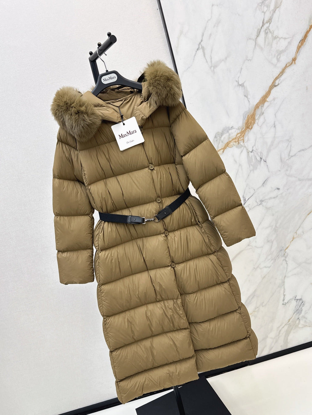 Max Mara/26 Fall/Winter Latest Large Fur Collar Hooded Down Jacket