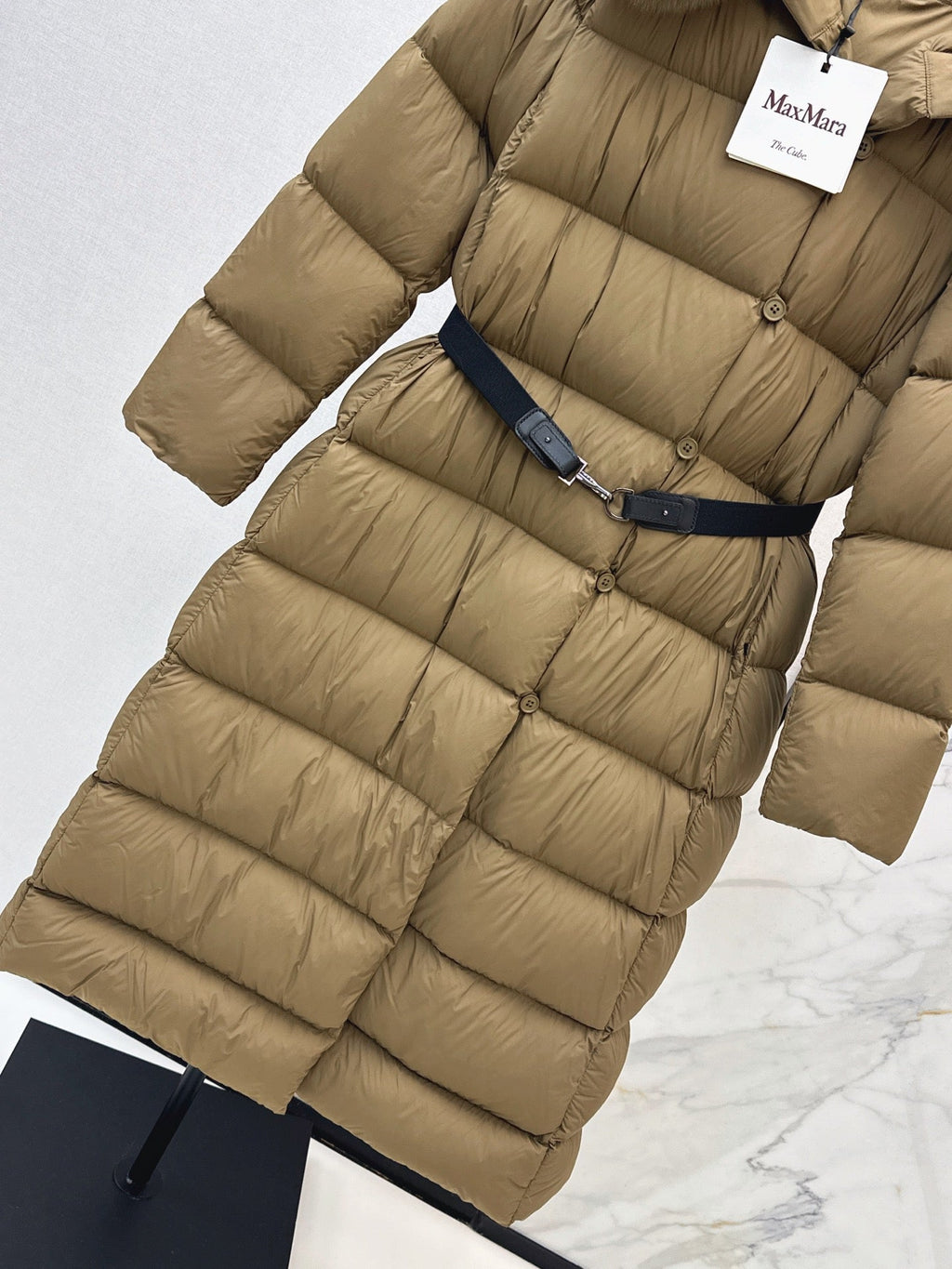 Max Mara/26 Fall/Winter Latest Large Fur Collar Hooded Down Jacket