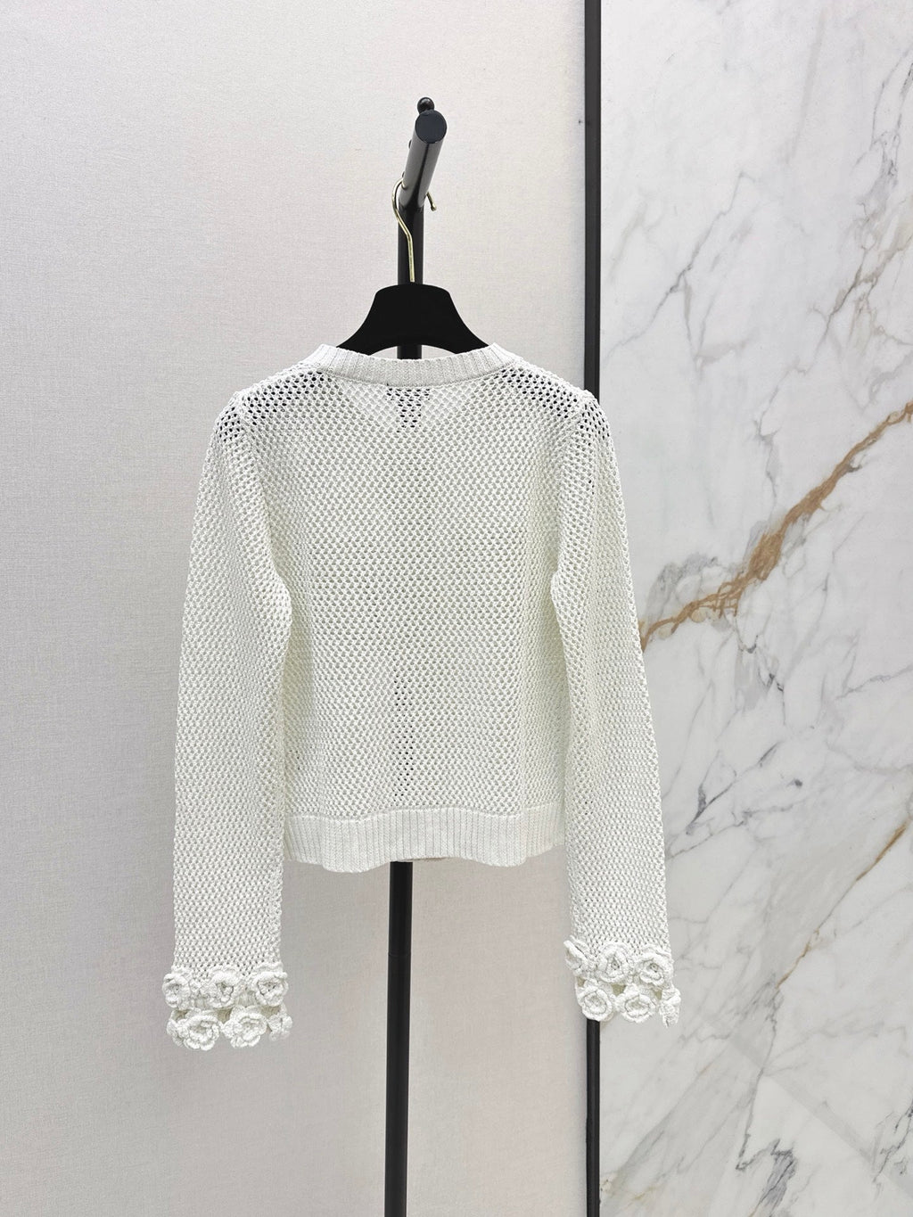 Chanel / 26 Early Autumn Latest Hollow Knit Cardigan