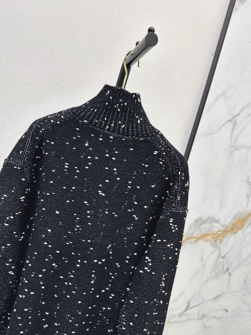 Chanel / 26 Early Autumn Latest Knit Zip Sweater