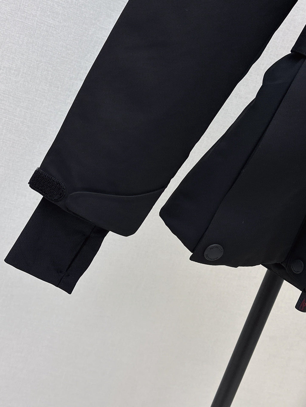 Moncler/26 Fall/Winter Latest Short Waist-Style Down Jacket