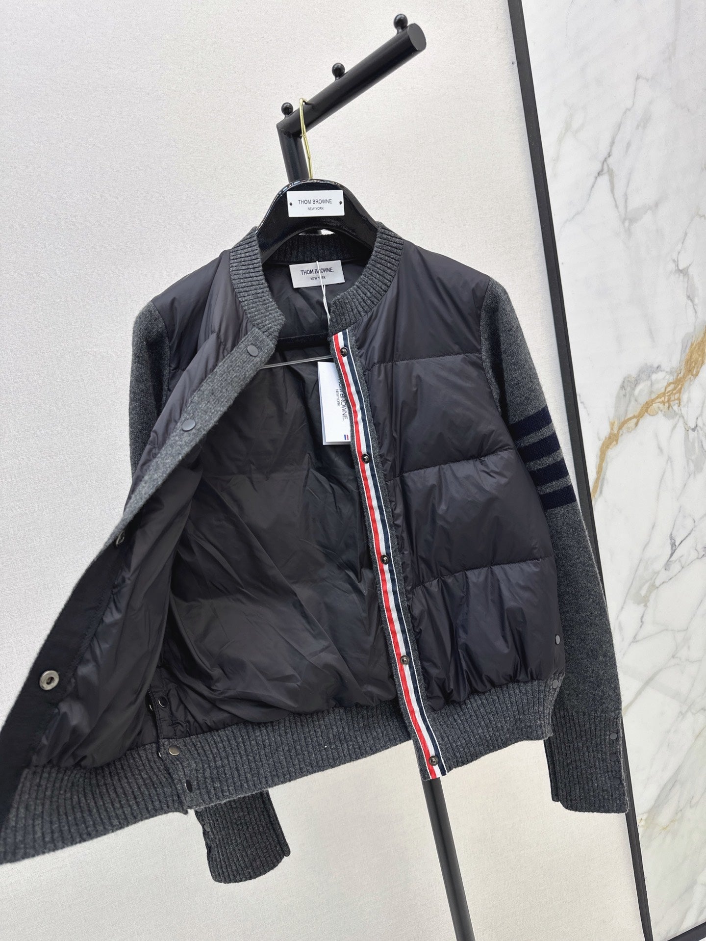 Thom Browne/26 Early Autumn Latest Short Down Jacket with Collar