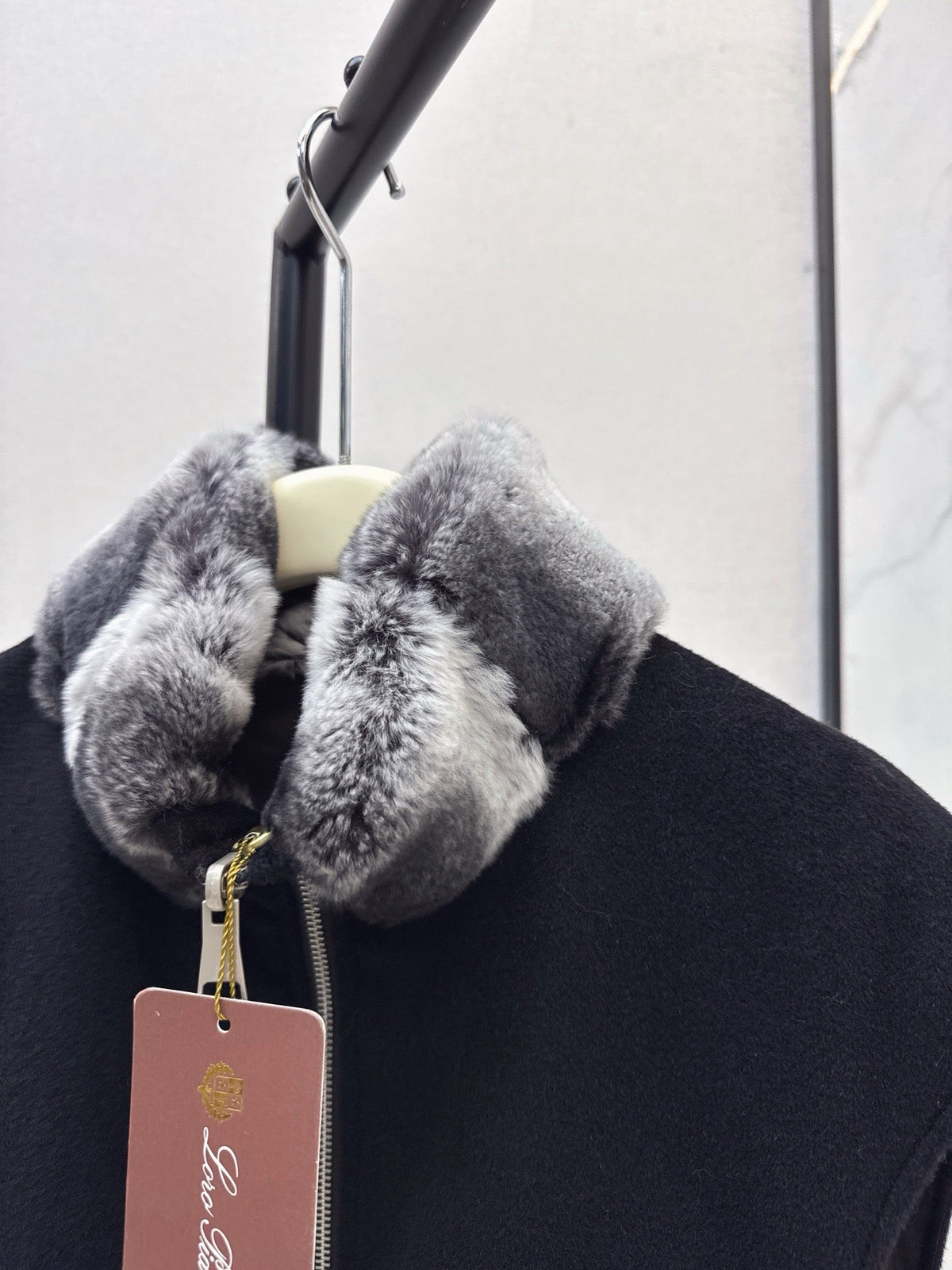 LORO PIANA/ 26 Early Autumn Latest Wool Vest