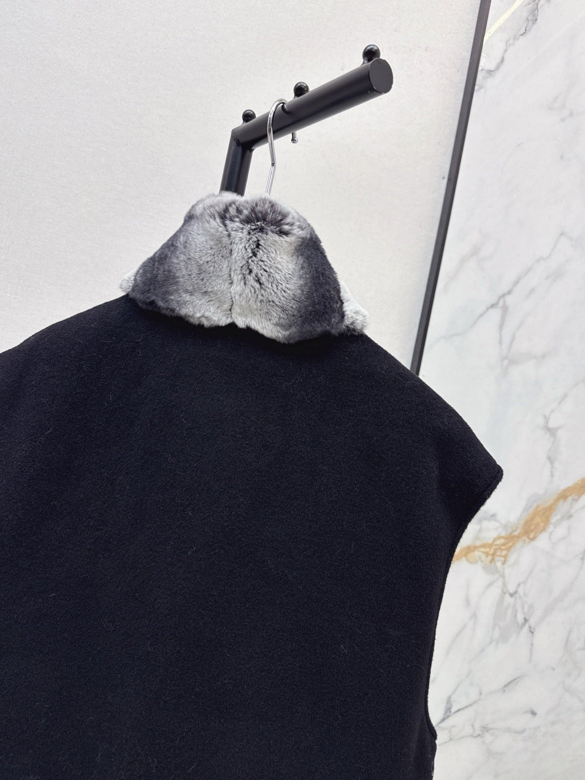 LORO PIANA/ 26 Early Autumn Latest Wool Vest