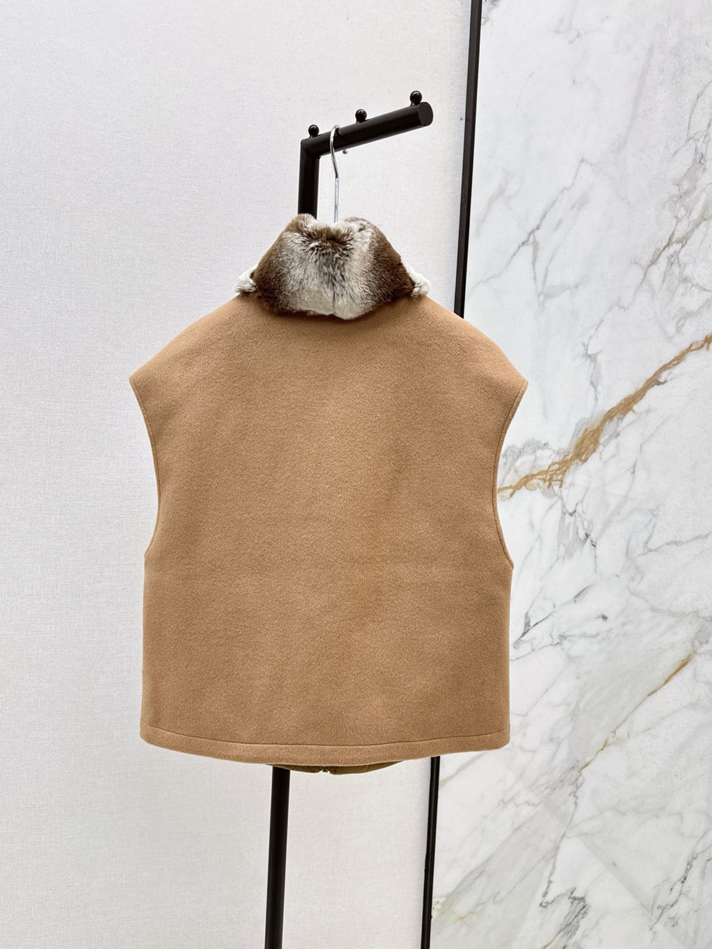 LORO PIANA/ 26 Early Autumn Latest Wool Vest