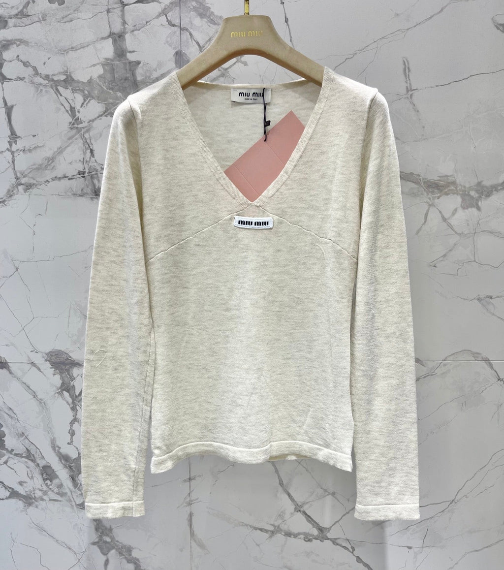 MiuMiu/26 New Early Autumn V-Neck Soft Curved Top