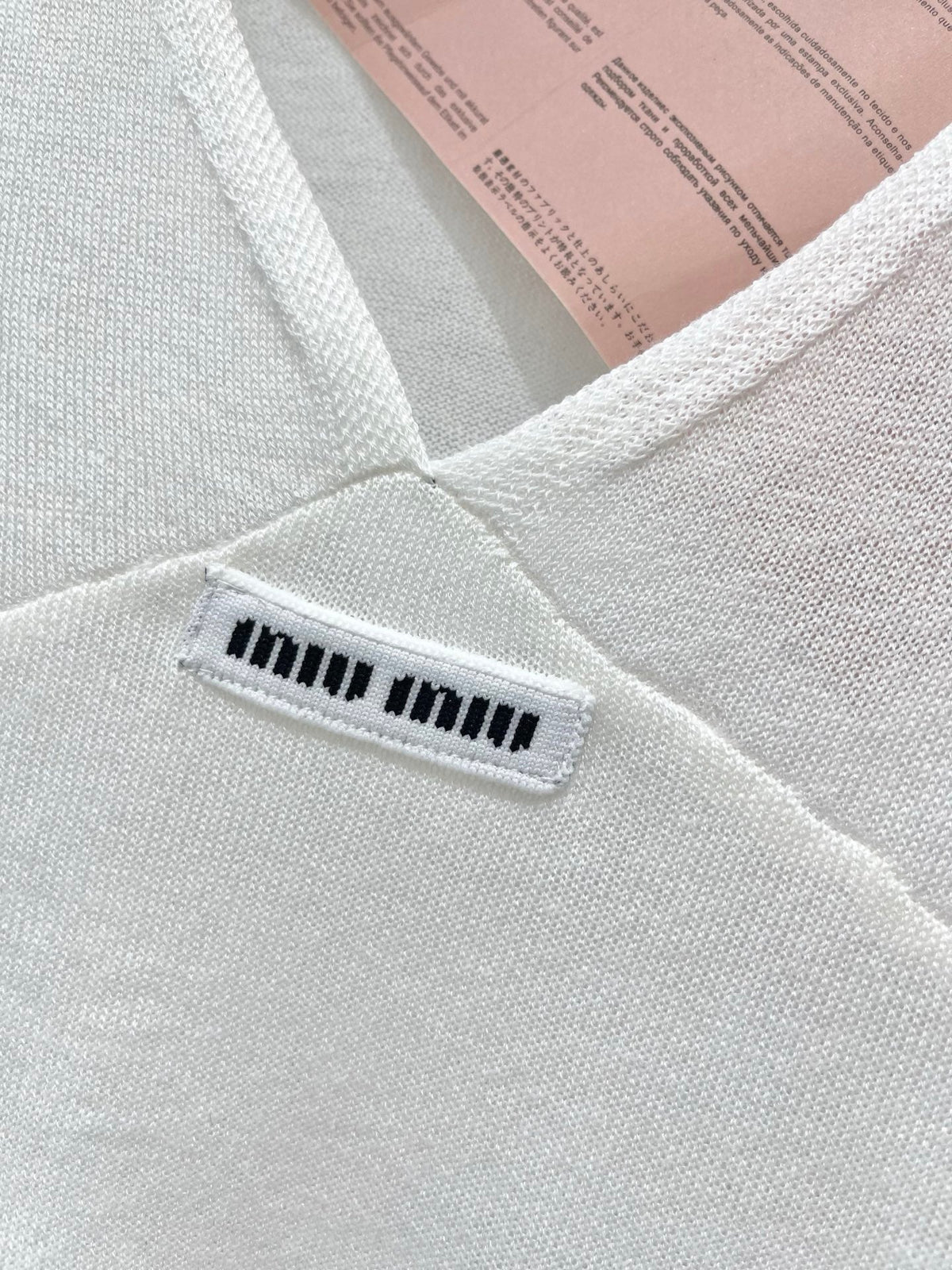 MiuMiu/26 New Early Autumn V-Neck Soft Curved Top