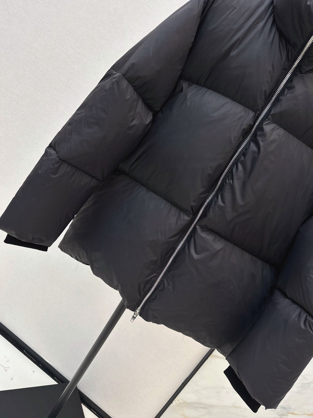 Celine/26 New Mid-Length Down Jacket