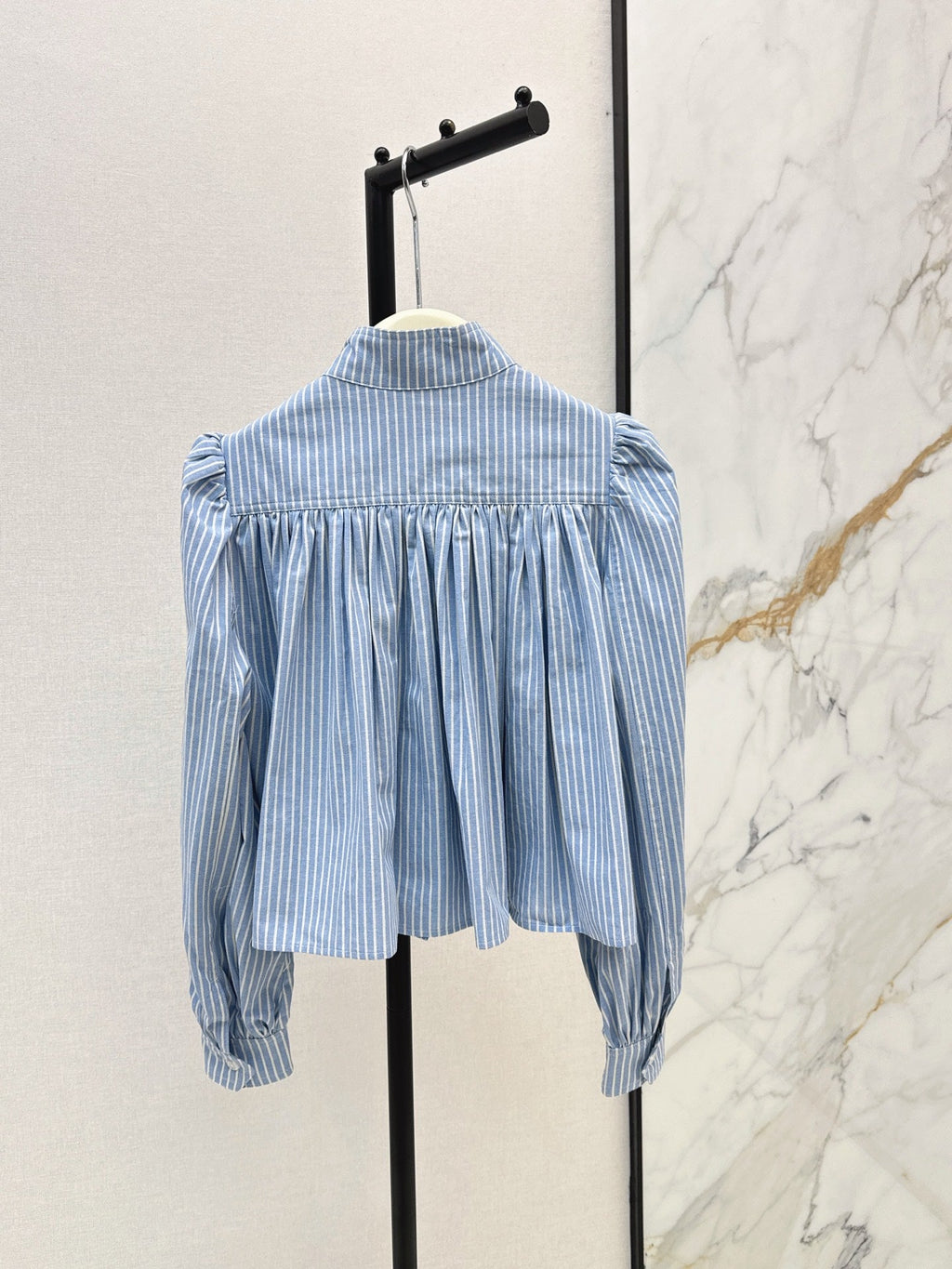 Chloé / 26 Early Autumn Latest Stand Collar Pleated Design Striped Shirt
