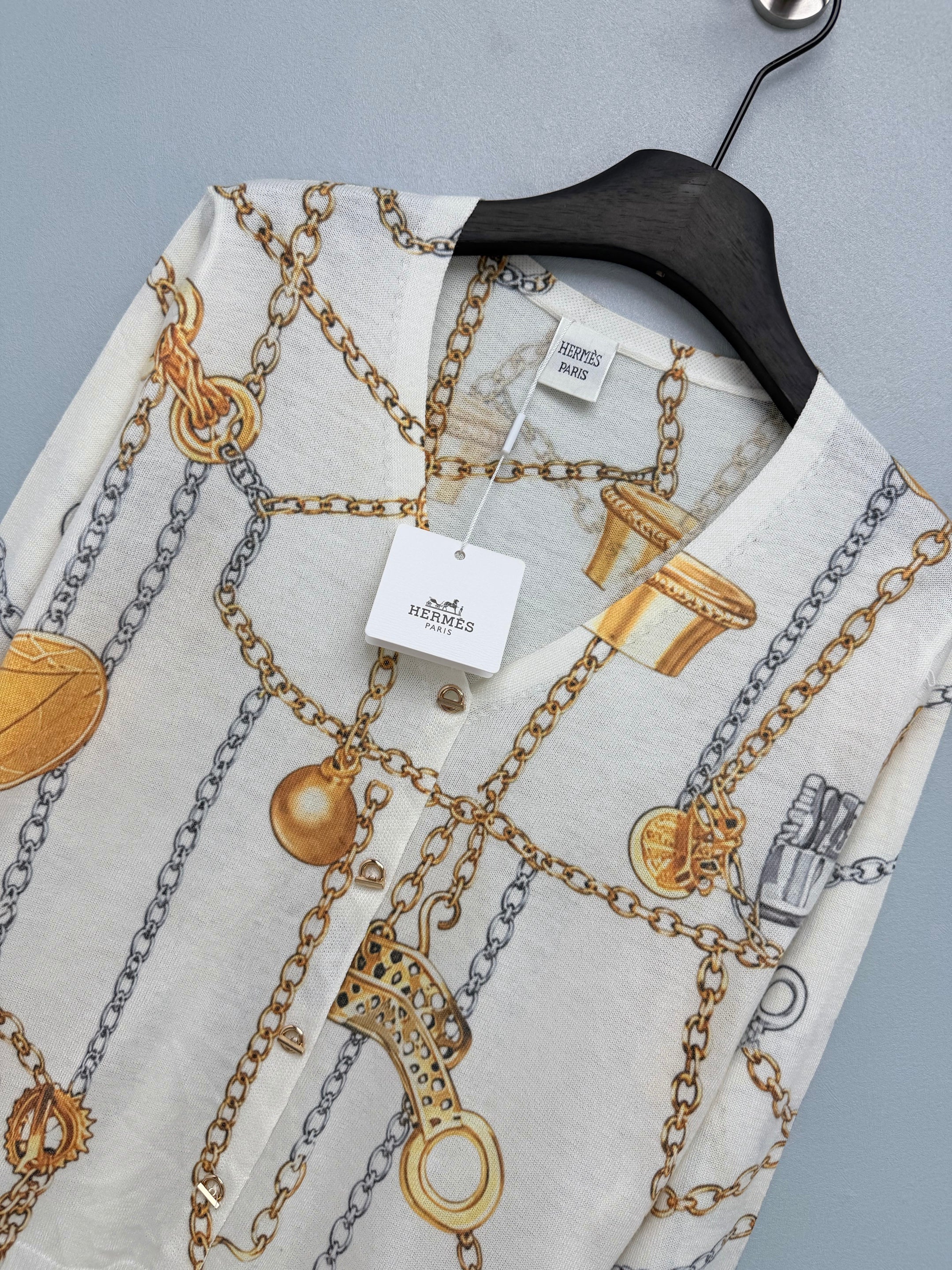 Hermès/26 New Equestrian-Style Lightweight V-Neck Knit Cardigan