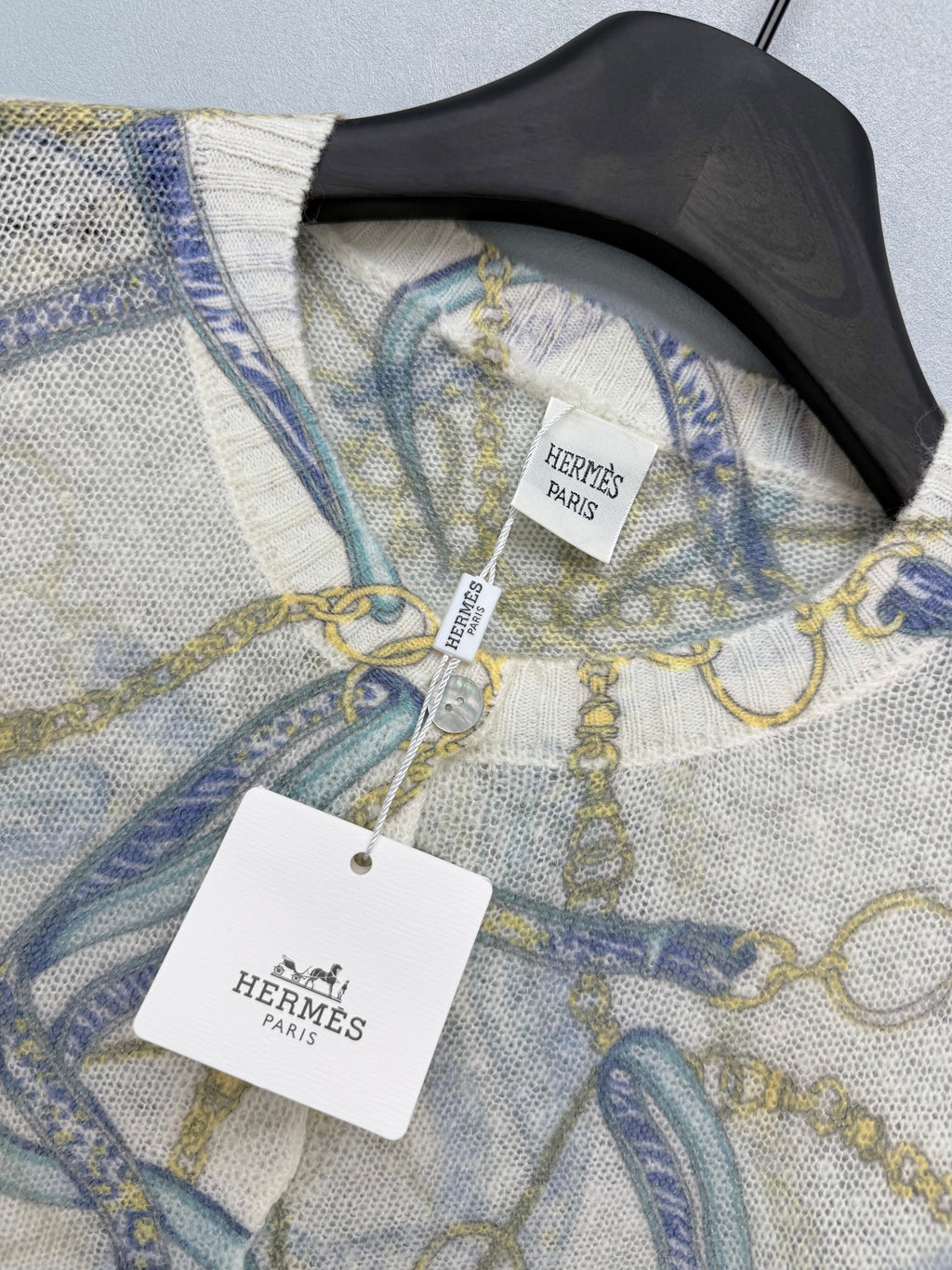 Hermès/26 New Equestrian-Style Lightweight V-Neck Knit Cardigan