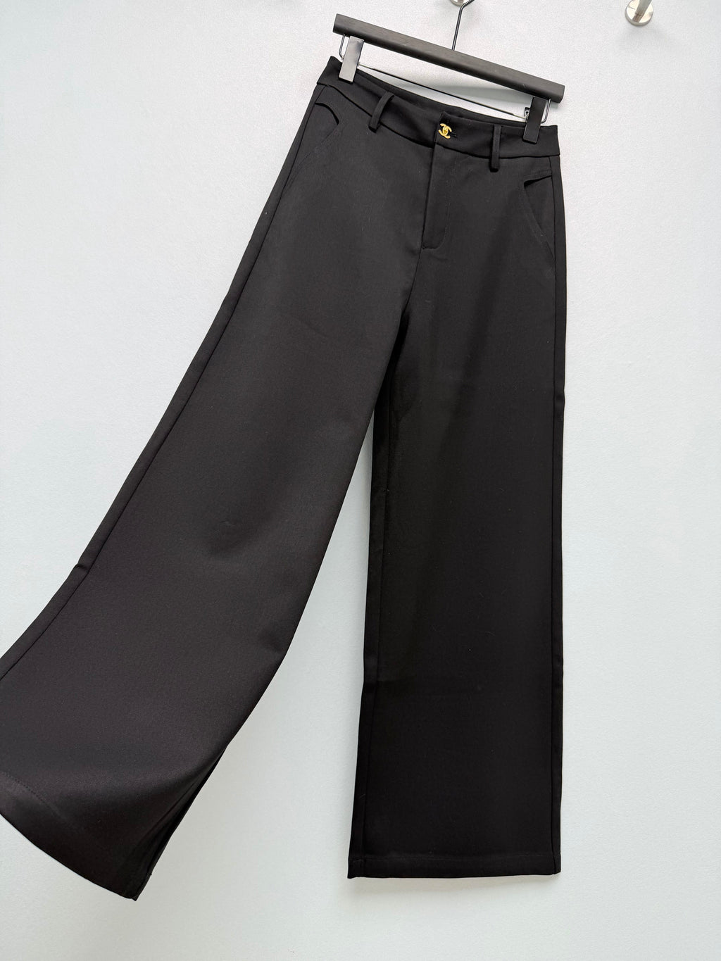Chanel / New High-Waist Wide-Leg Pants