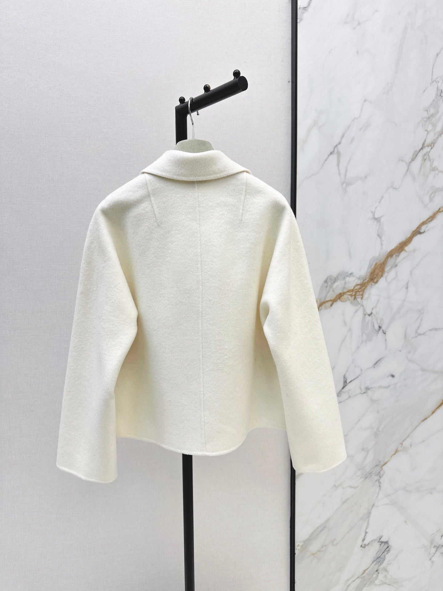 Hermès/Fall-Winter Latest Embroidered Reversible Wool Coat