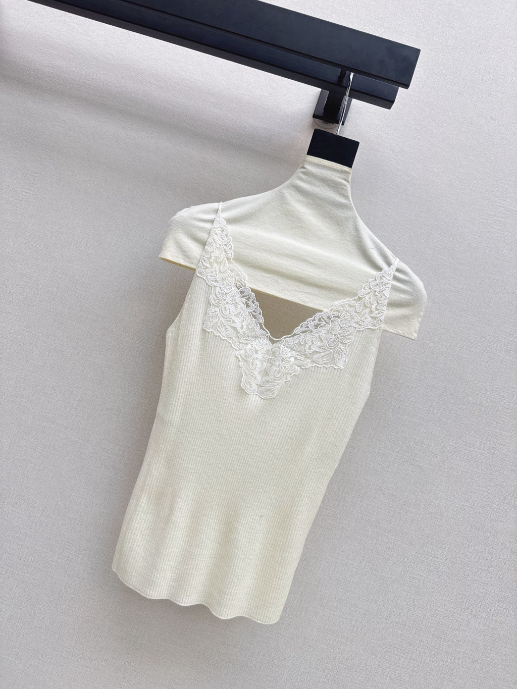 Yves Saint Laurent/Early Autumn New Pure & Cute Lace Camisole