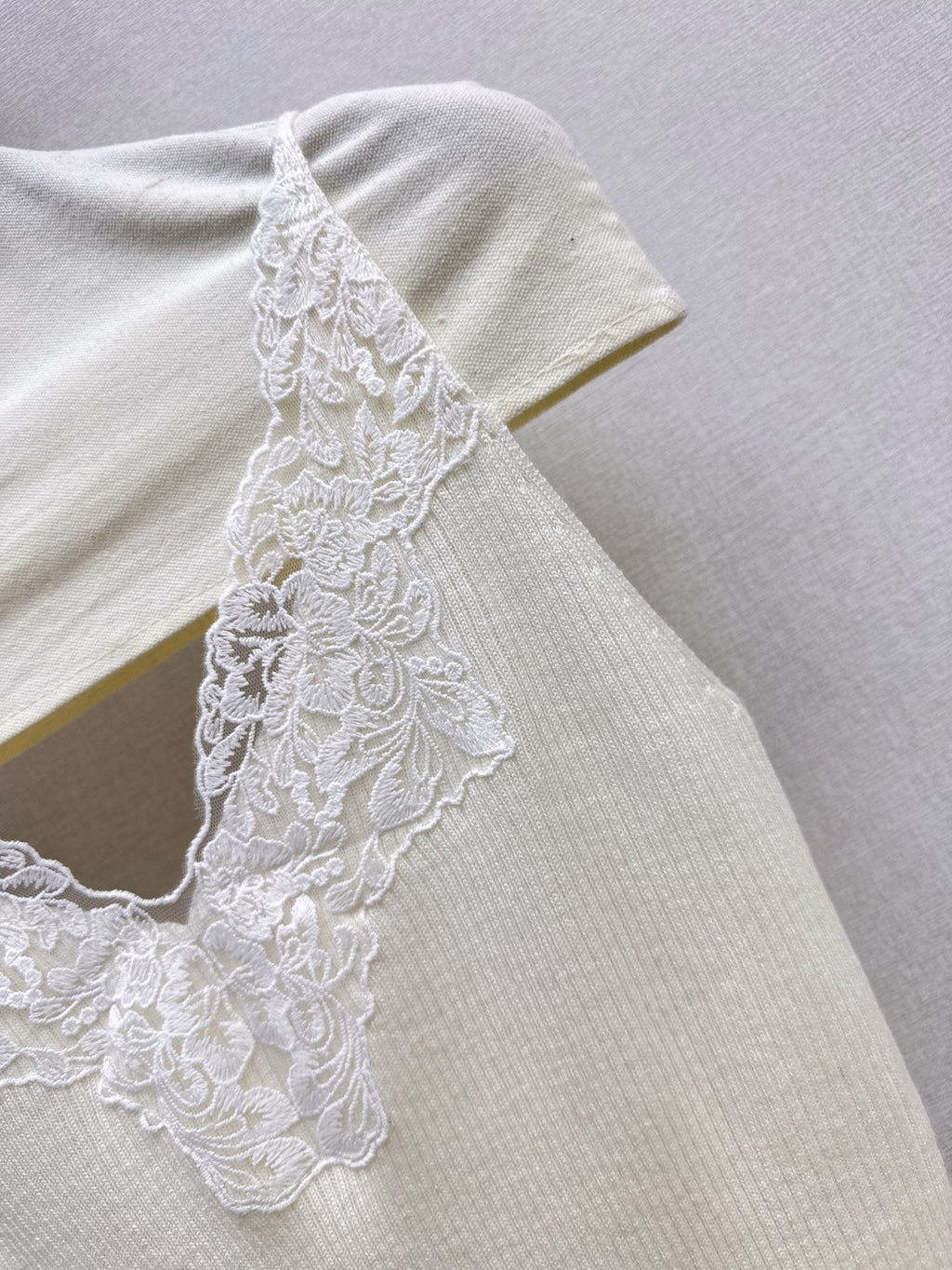 Yves Saint Laurent/Early Autumn New Pure & Cute Lace Camisole