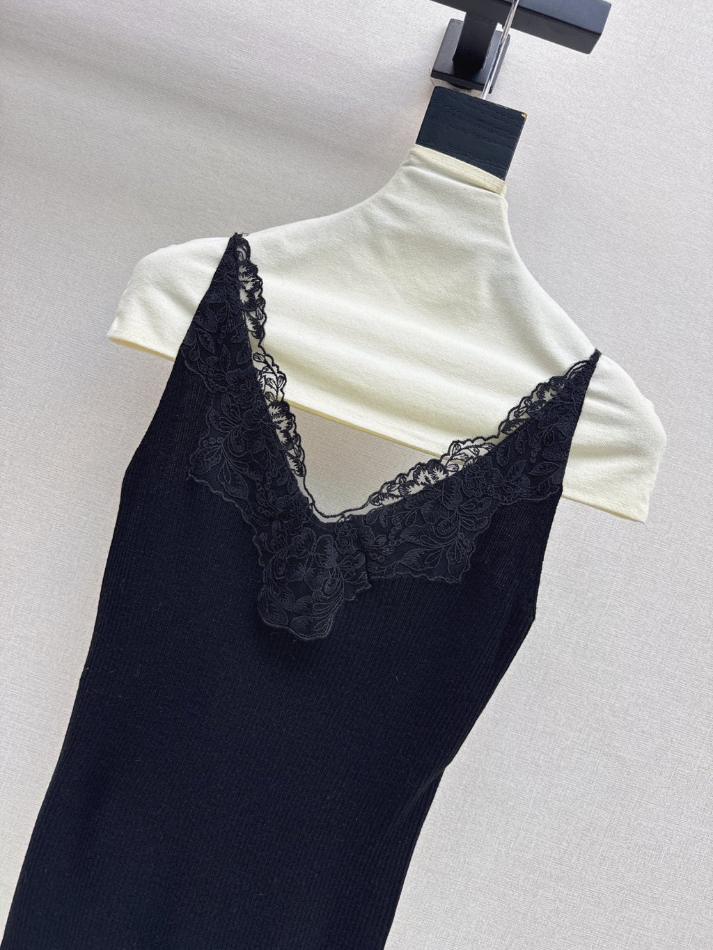 Yves Saint Laurent/Early Autumn New Pure & Cute Lace Camisole