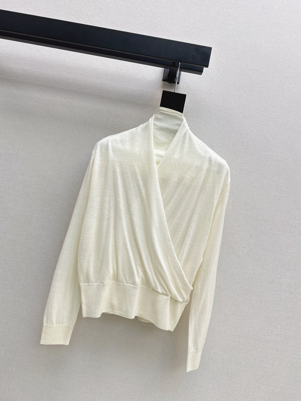 Dior/26 Fall/Winter Latest V-Neck Base Shirt
