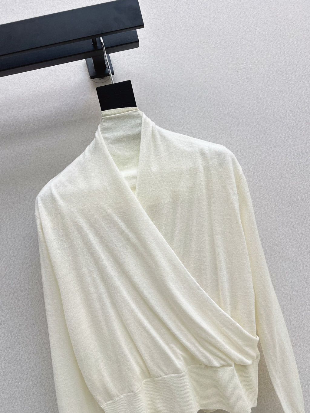 Dior/26 Fall/Winter Latest V-Neck Base Shirt
