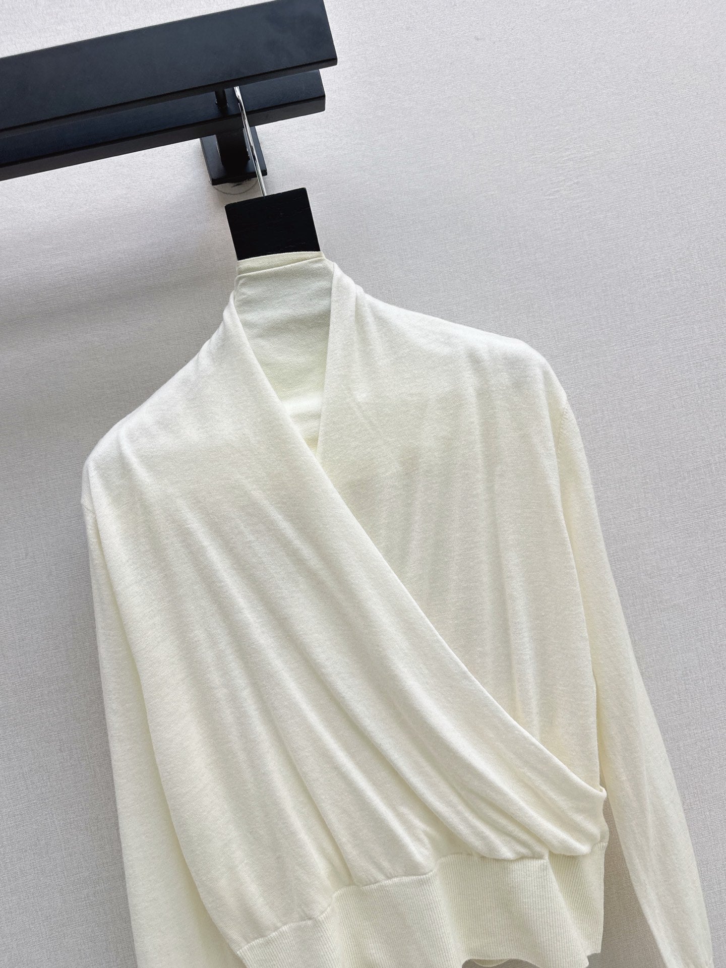 Dior/26 Fall/Winter Latest V-Neck Base Shirt