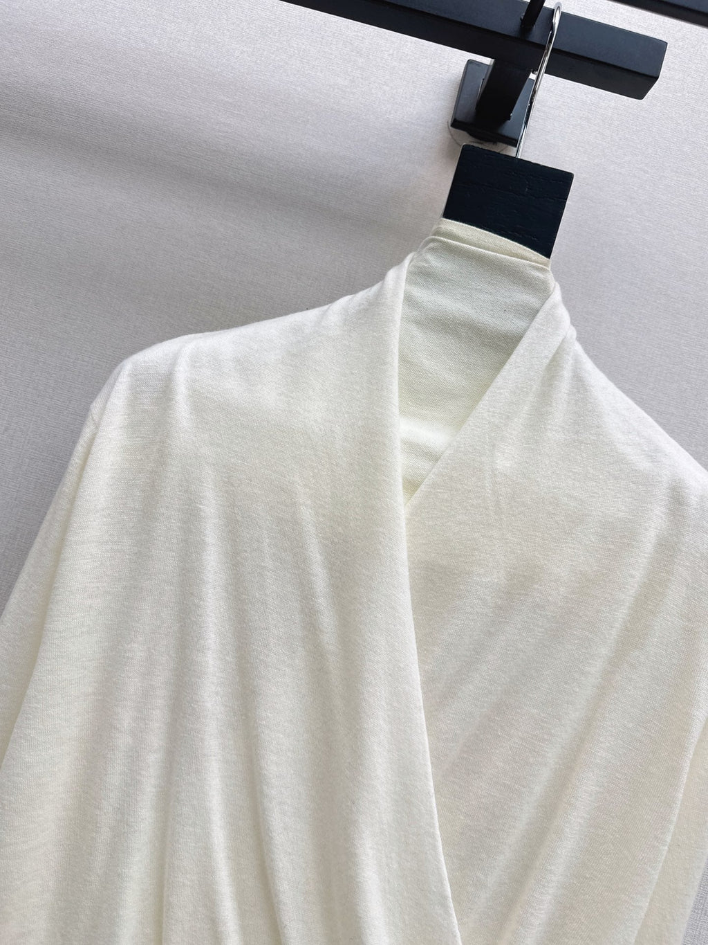 Dior/26 Fall/Winter Latest V-Neck Base Shirt