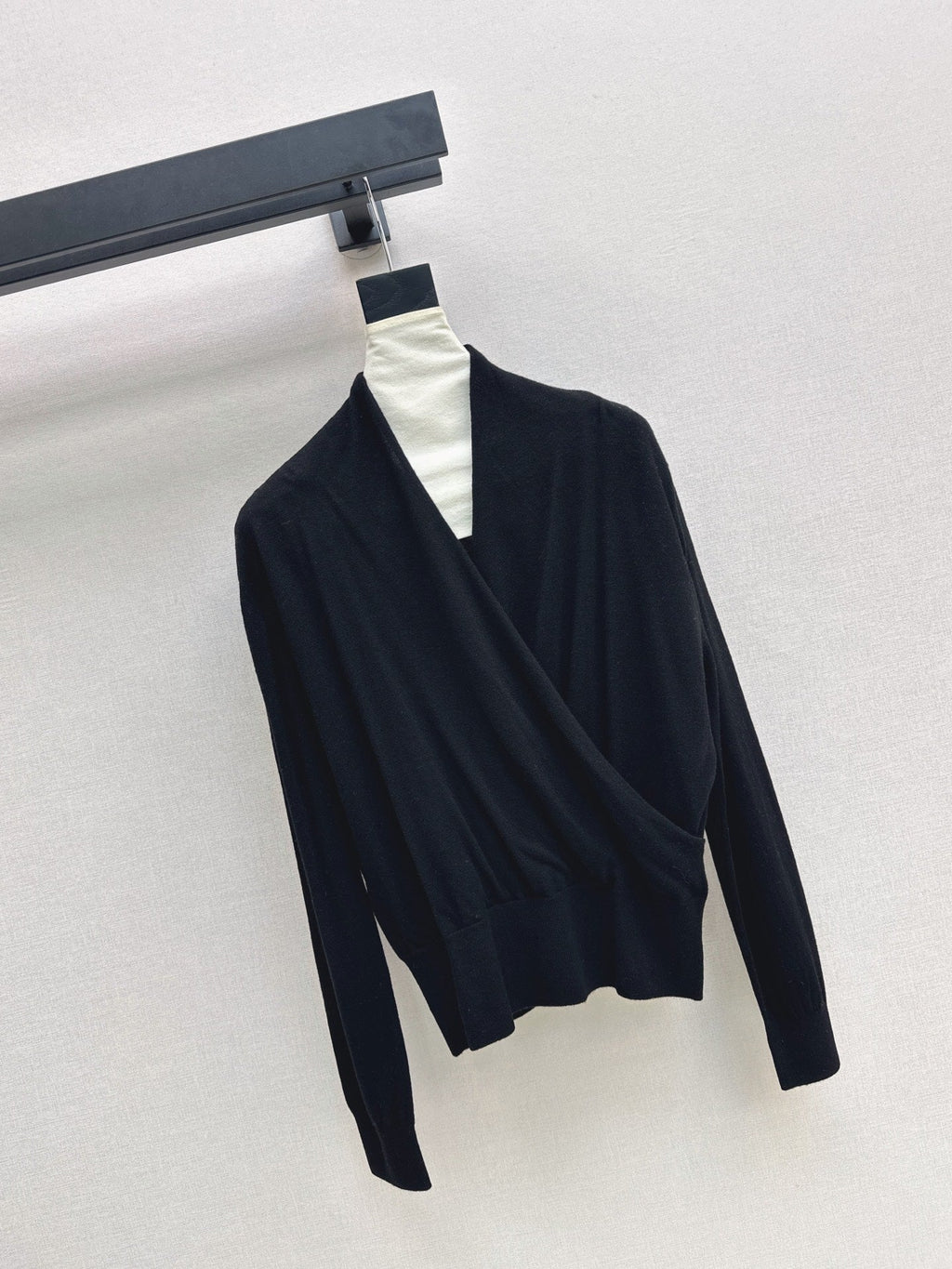 Dior/26 Fall/Winter Latest V-Neck Base Shirt