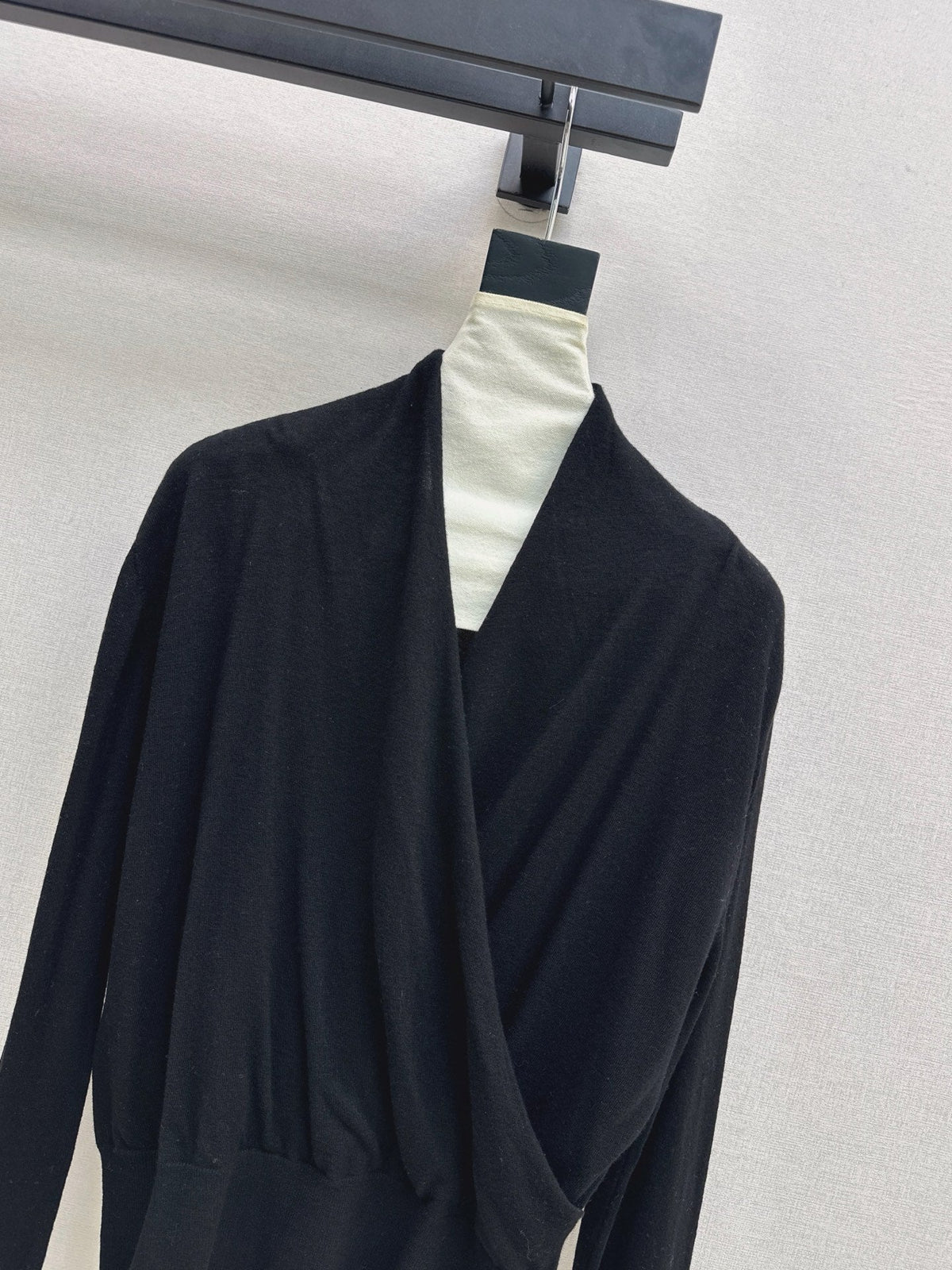 Dior/26 Fall/Winter Latest V-Neck Base Shirt