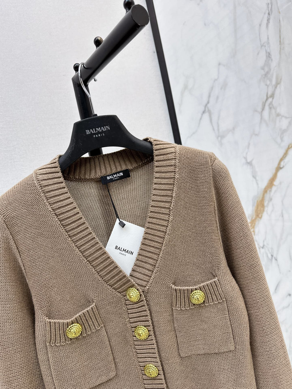 Balenciaga / 26 Fall-Winter New V-Neck Knit Cardigan