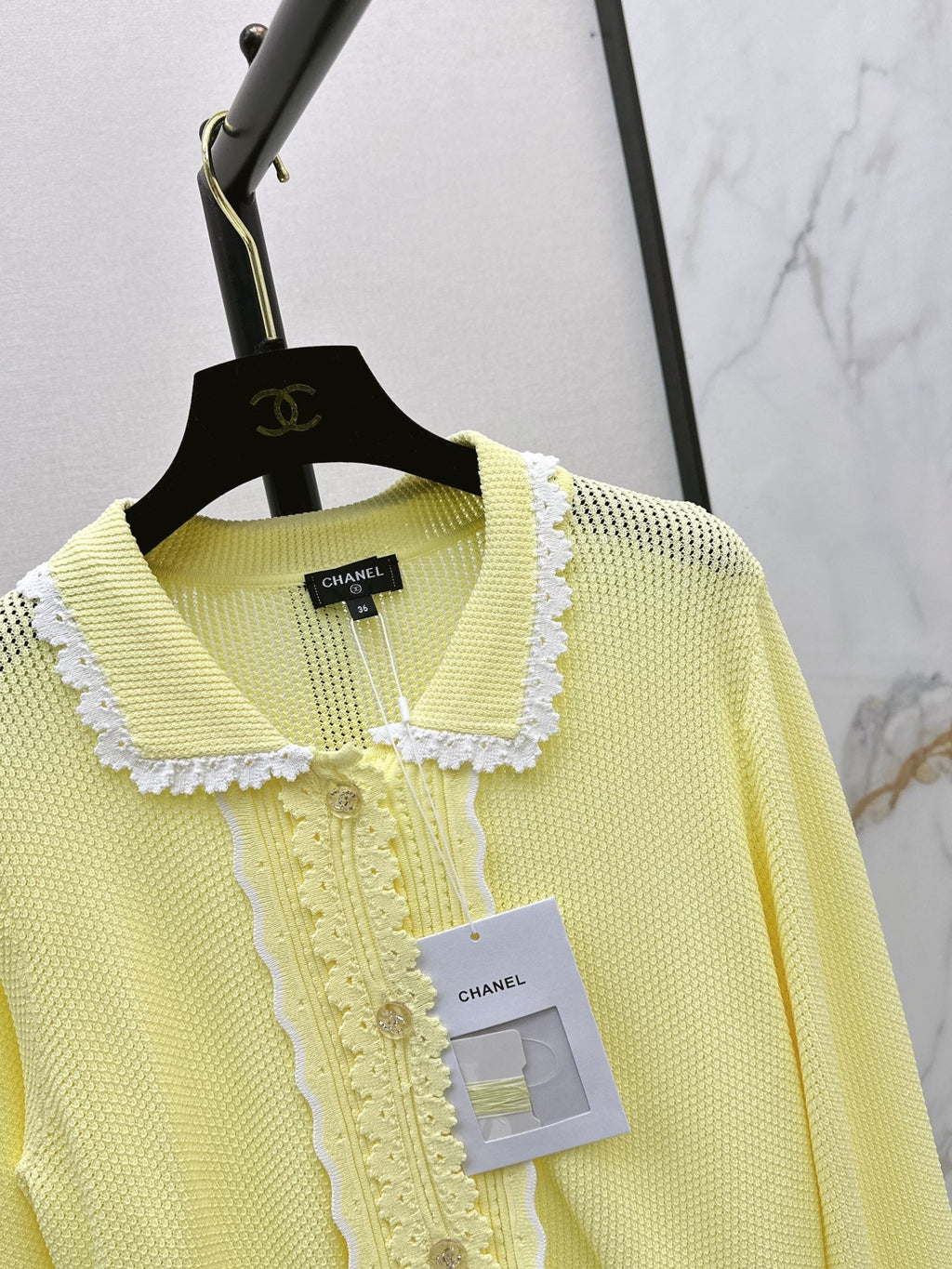 Chanel/26 Early Autumn Latest Knit Cardigan