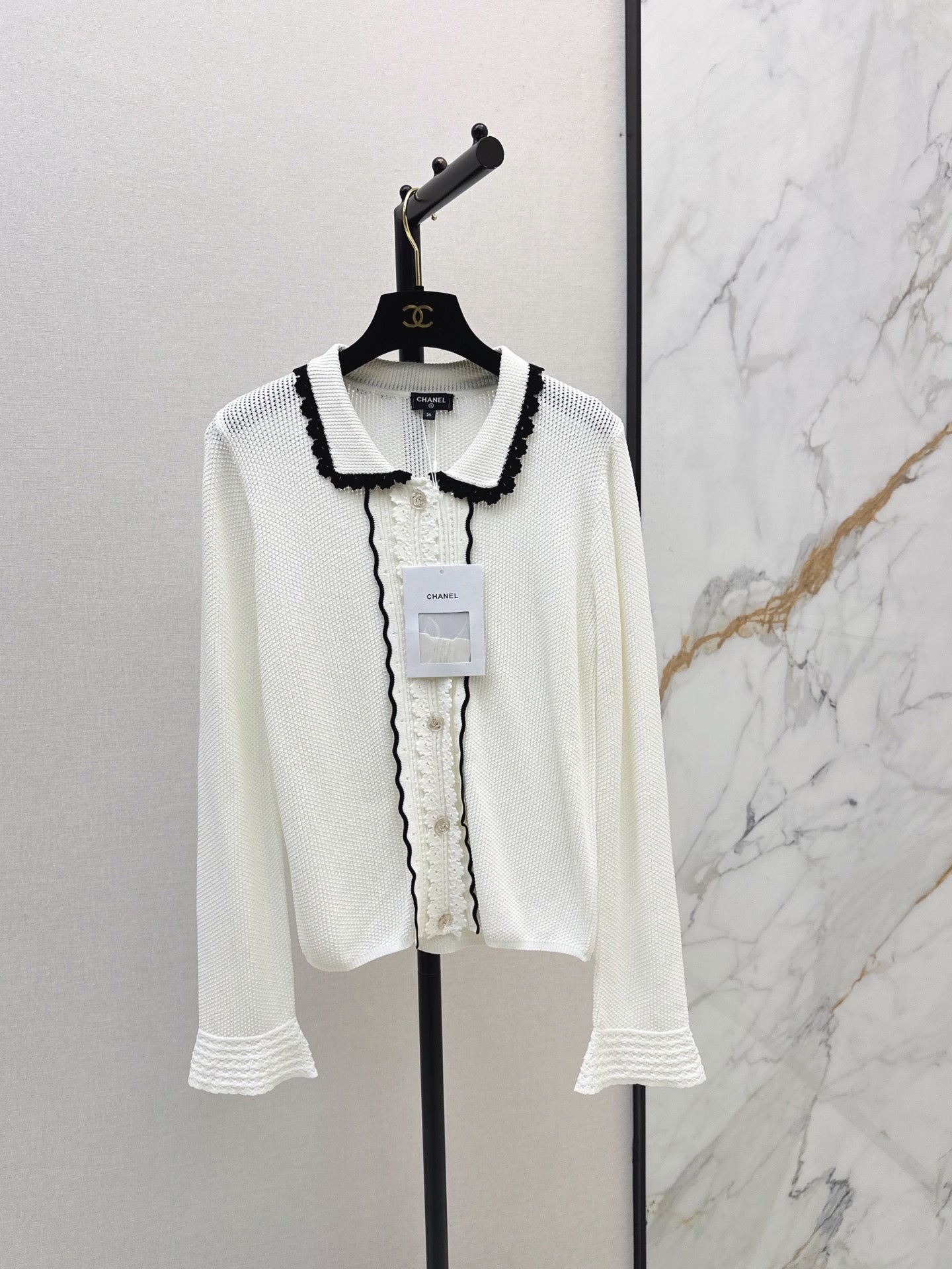 Chanel/26 Early Autumn Latest Knit Cardigan