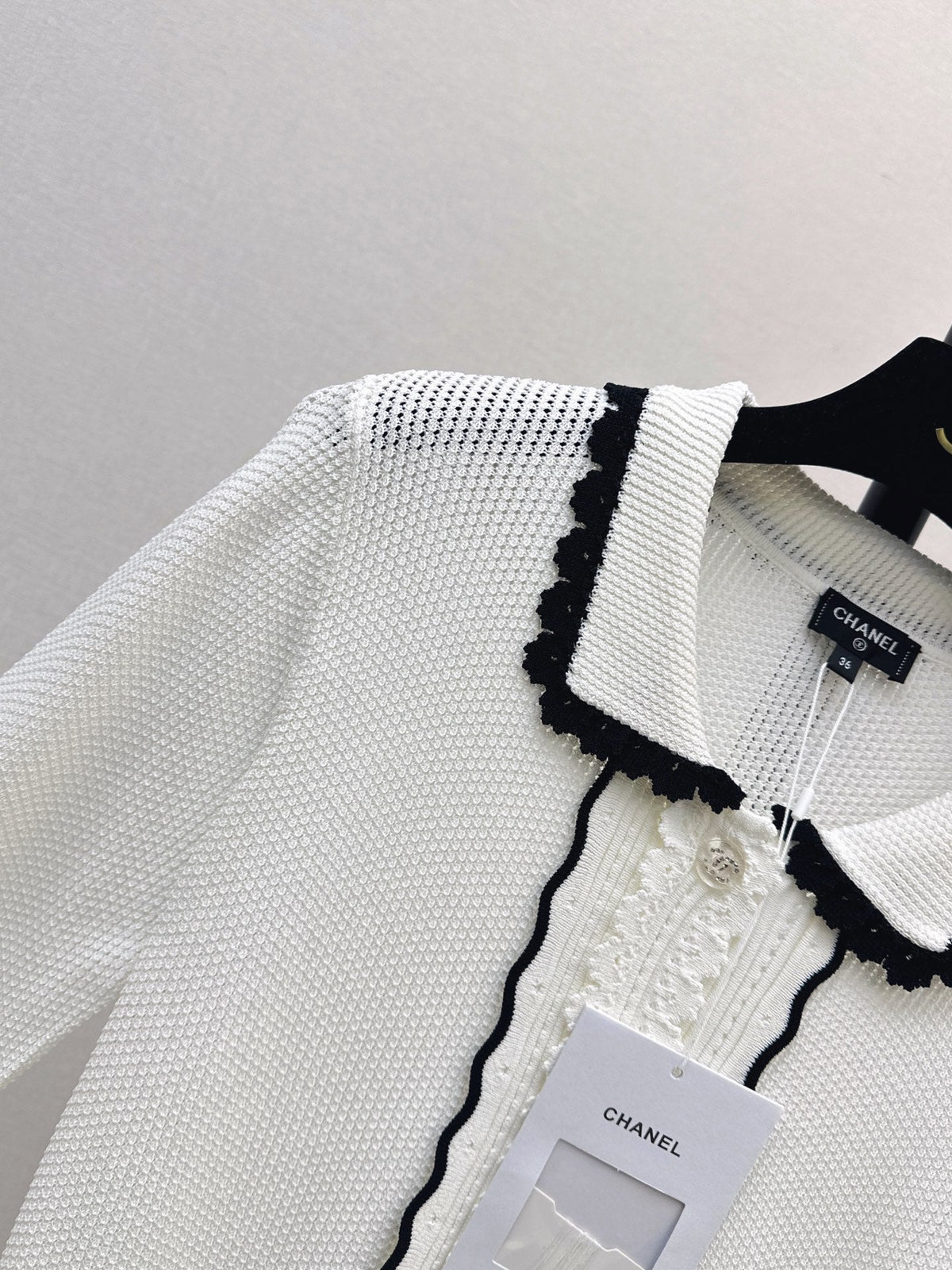 Chanel/26 Early Autumn Latest Knit Cardigan