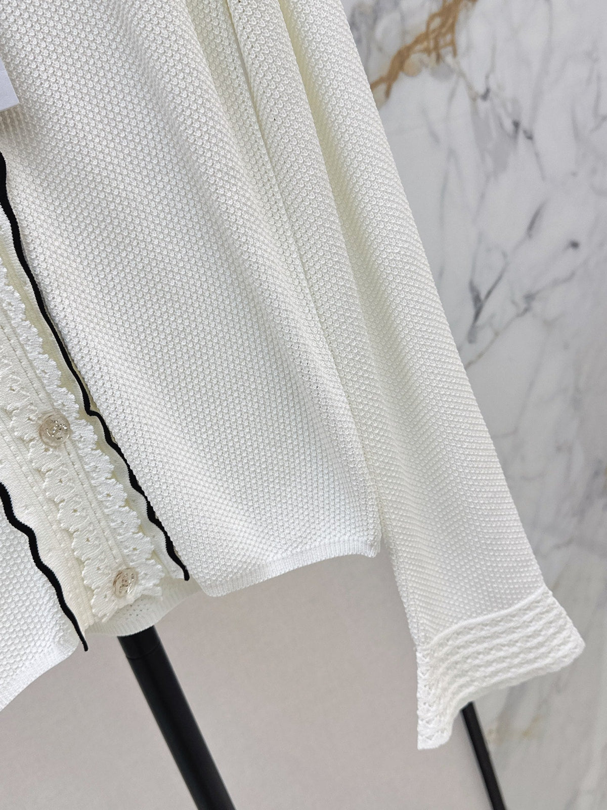 Chanel/26 Early Autumn Latest Knit Cardigan