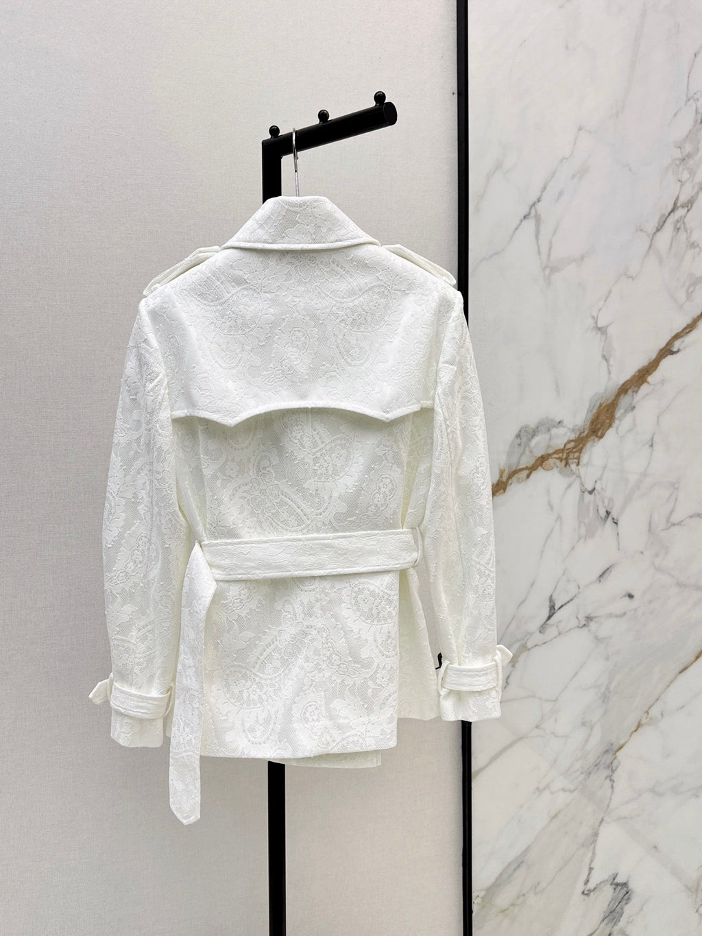 Burberry/26 Fall/Winter Latest Lace Cropped Trench Coat