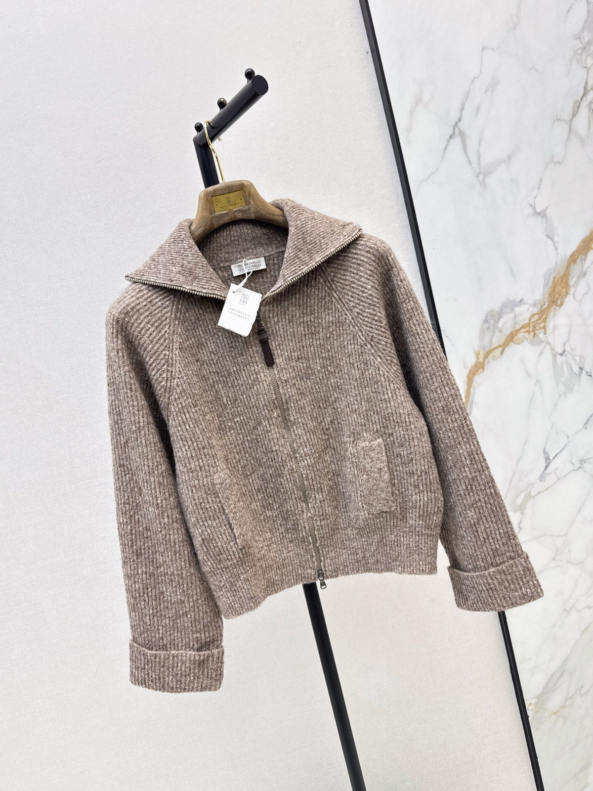 Brunello Cucinelli/26 Early Autumn Latest Vintage Style Outfit Textured Wool Cardigan