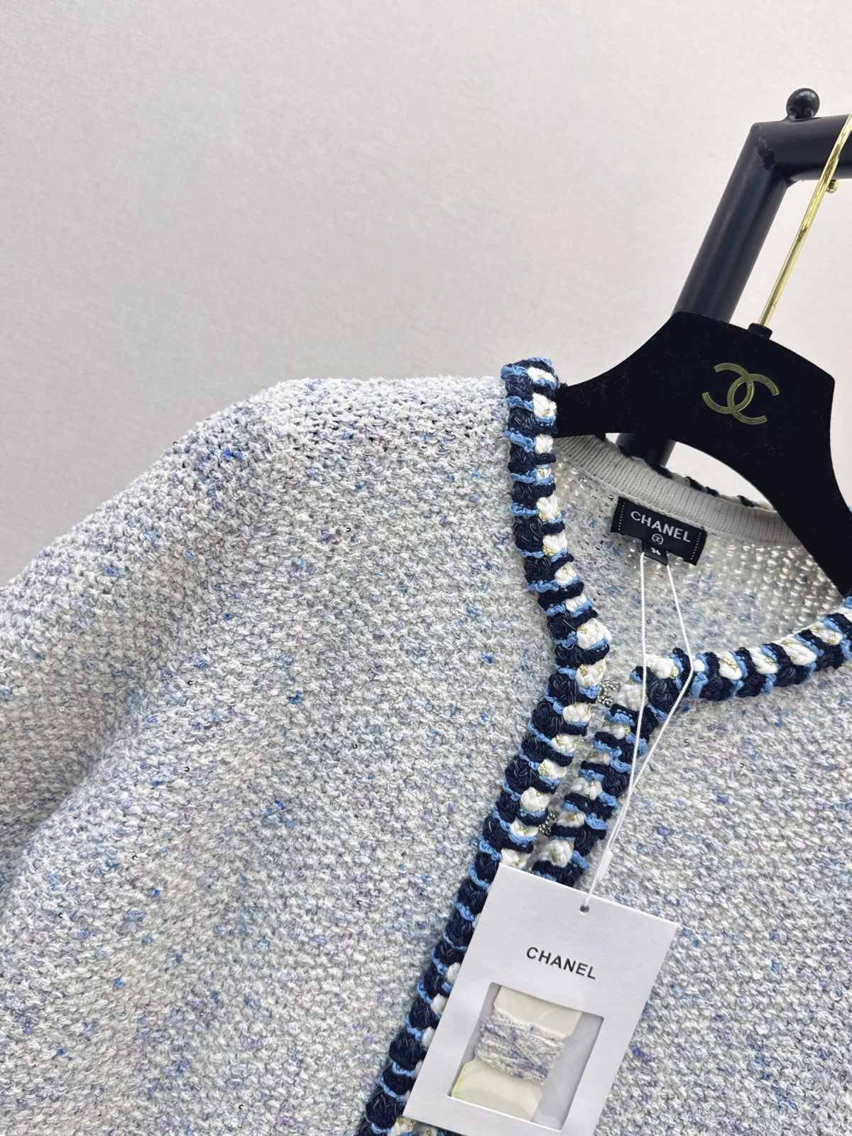 Chanel/26 Early Autumn Latest Knitted Cardigan
